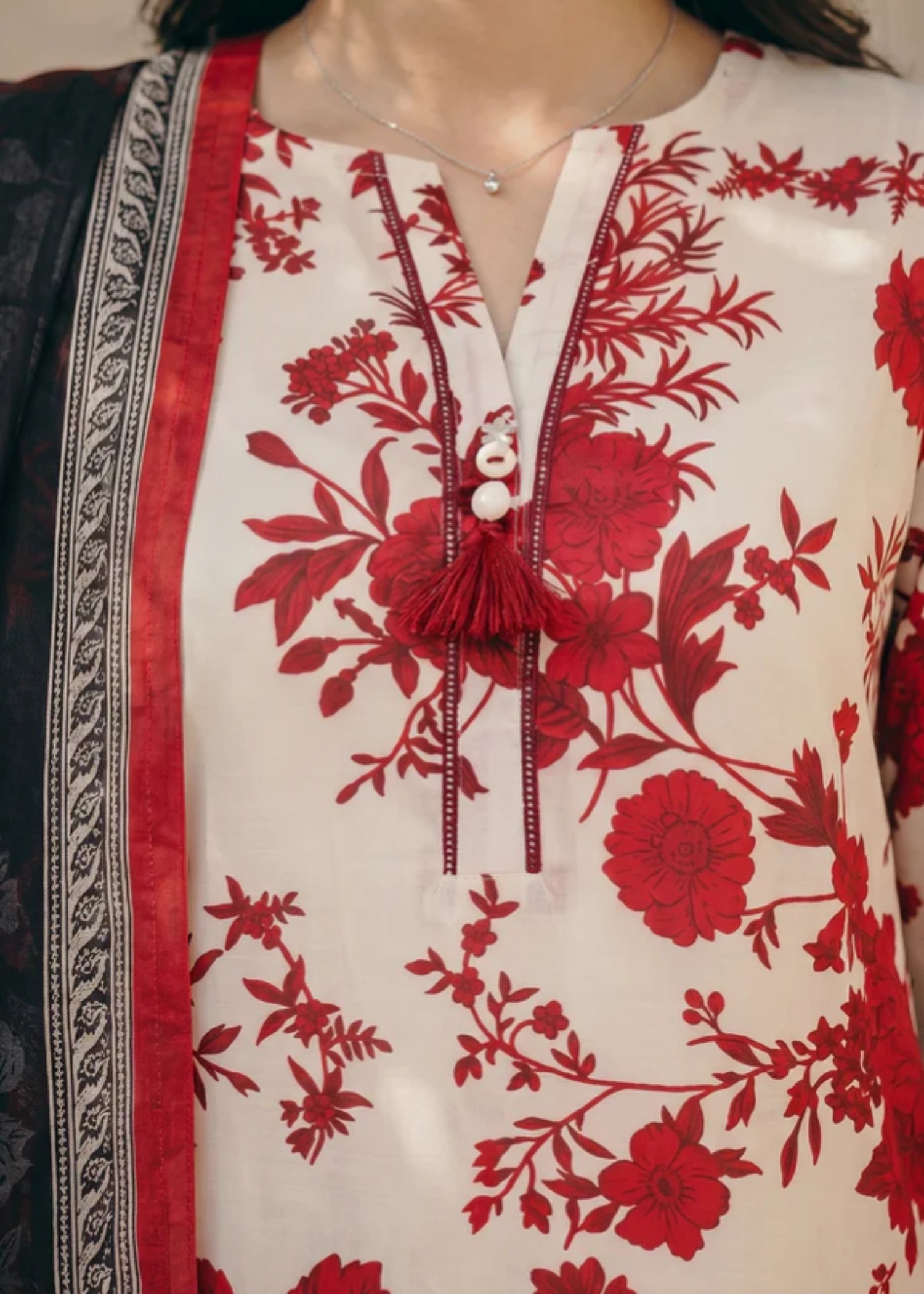 lawn Kurta Set in Off-white, red