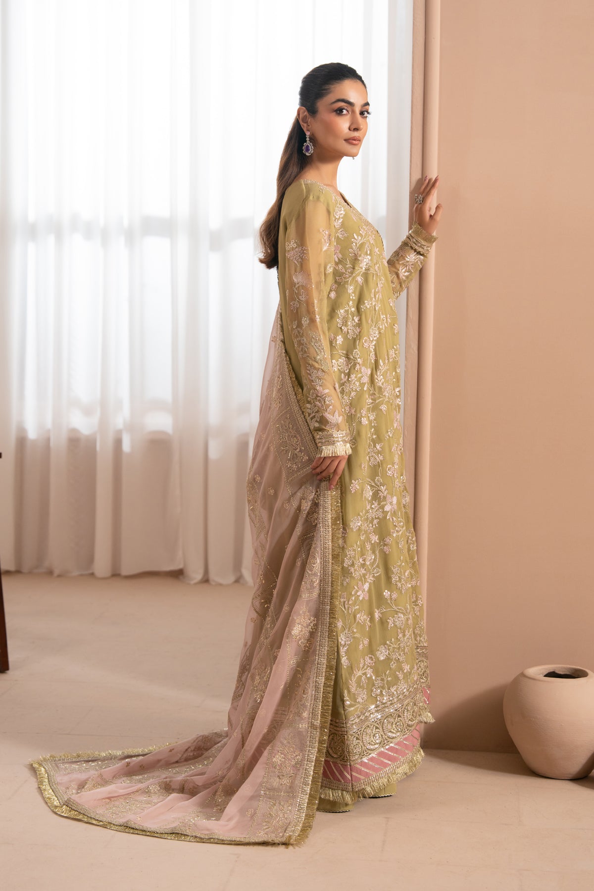 Zaeva Luxury Festive Formals – NIVVI