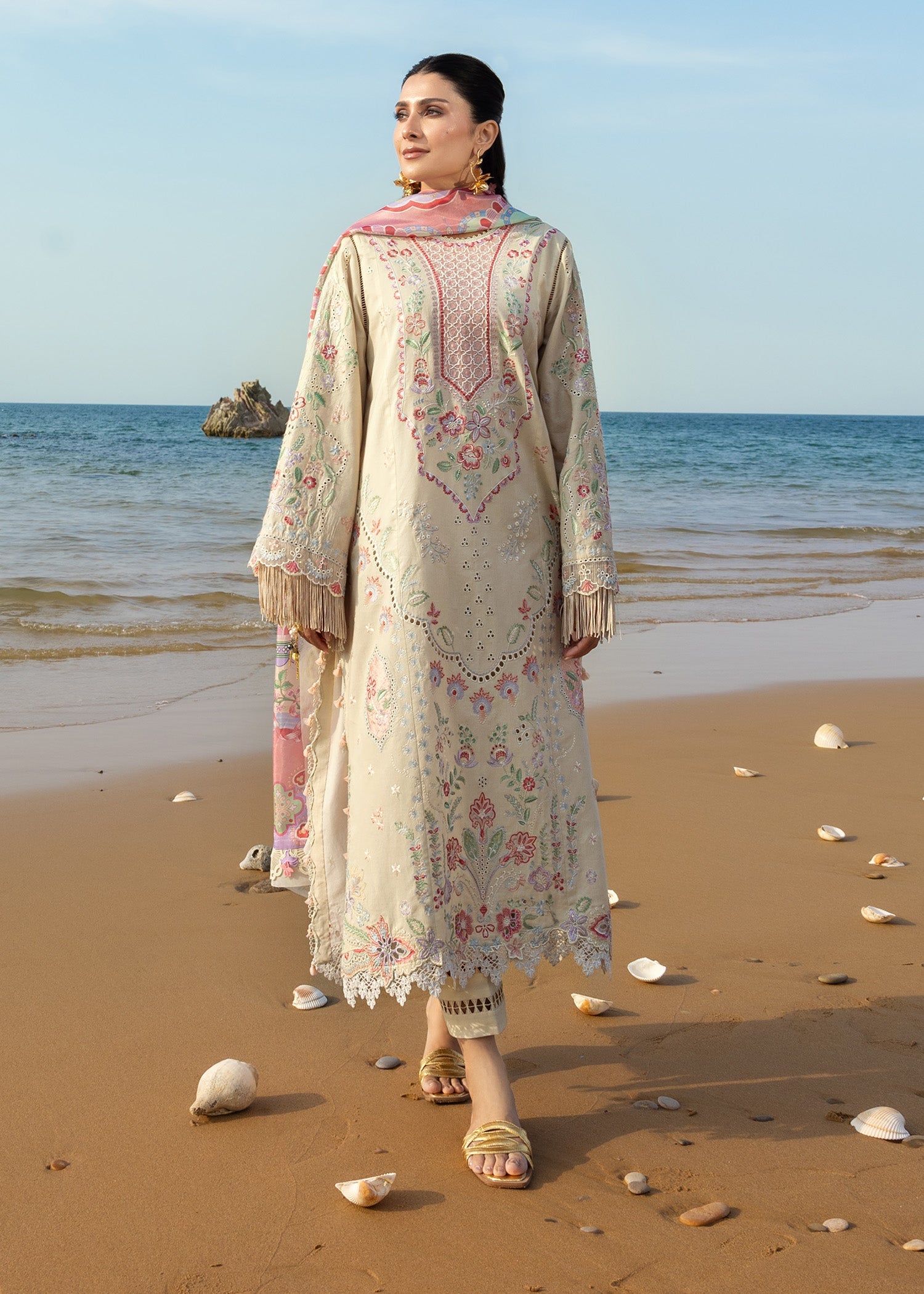 Festive Luxury Lawn – Sunehri