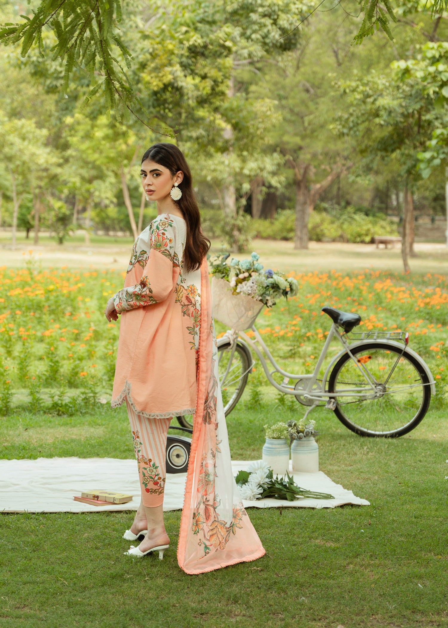 lawn Kurta Set in Multi