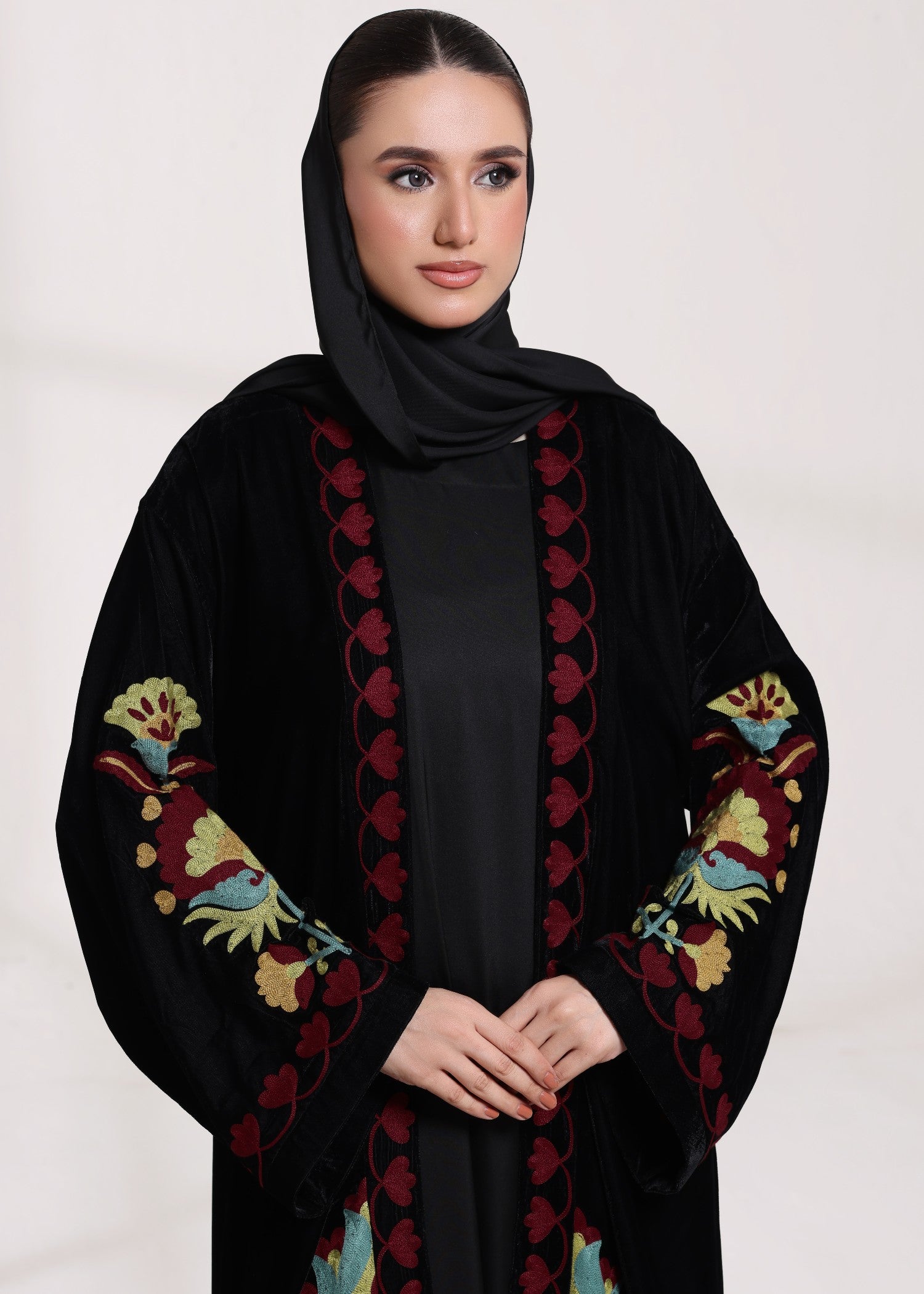 chinese micro velvet 9000 Abaya in Black