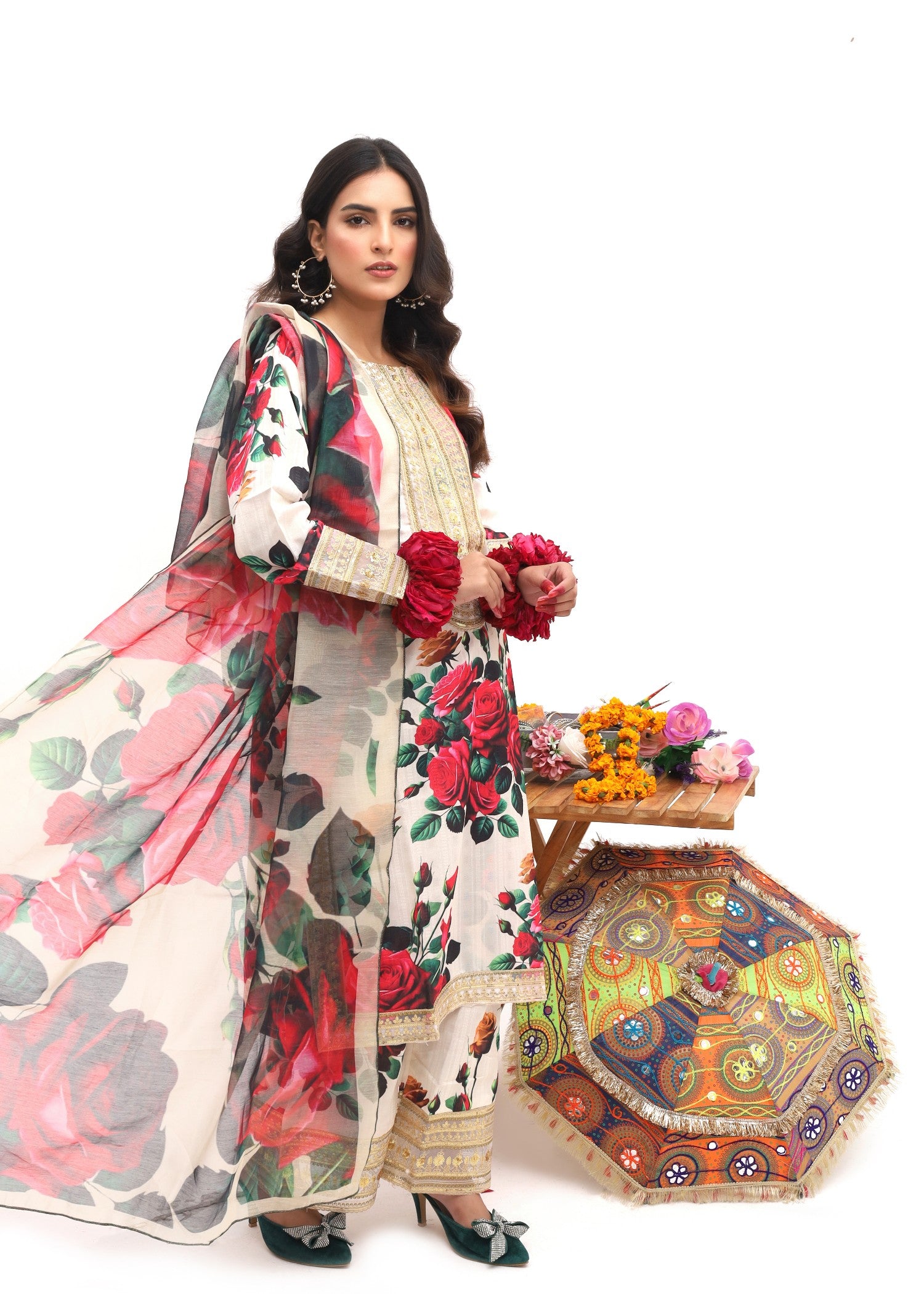 textured lawn Kurta Set in White, multi