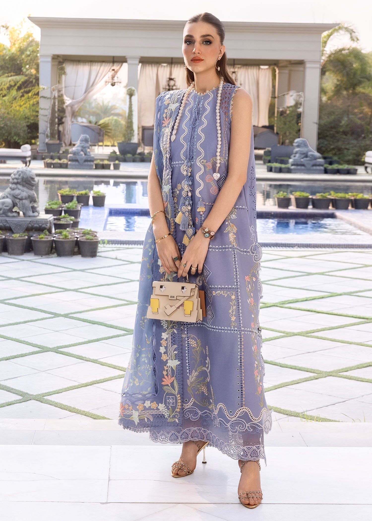 Flow Luxury Lawn – FLORAL SERENITY-D1B