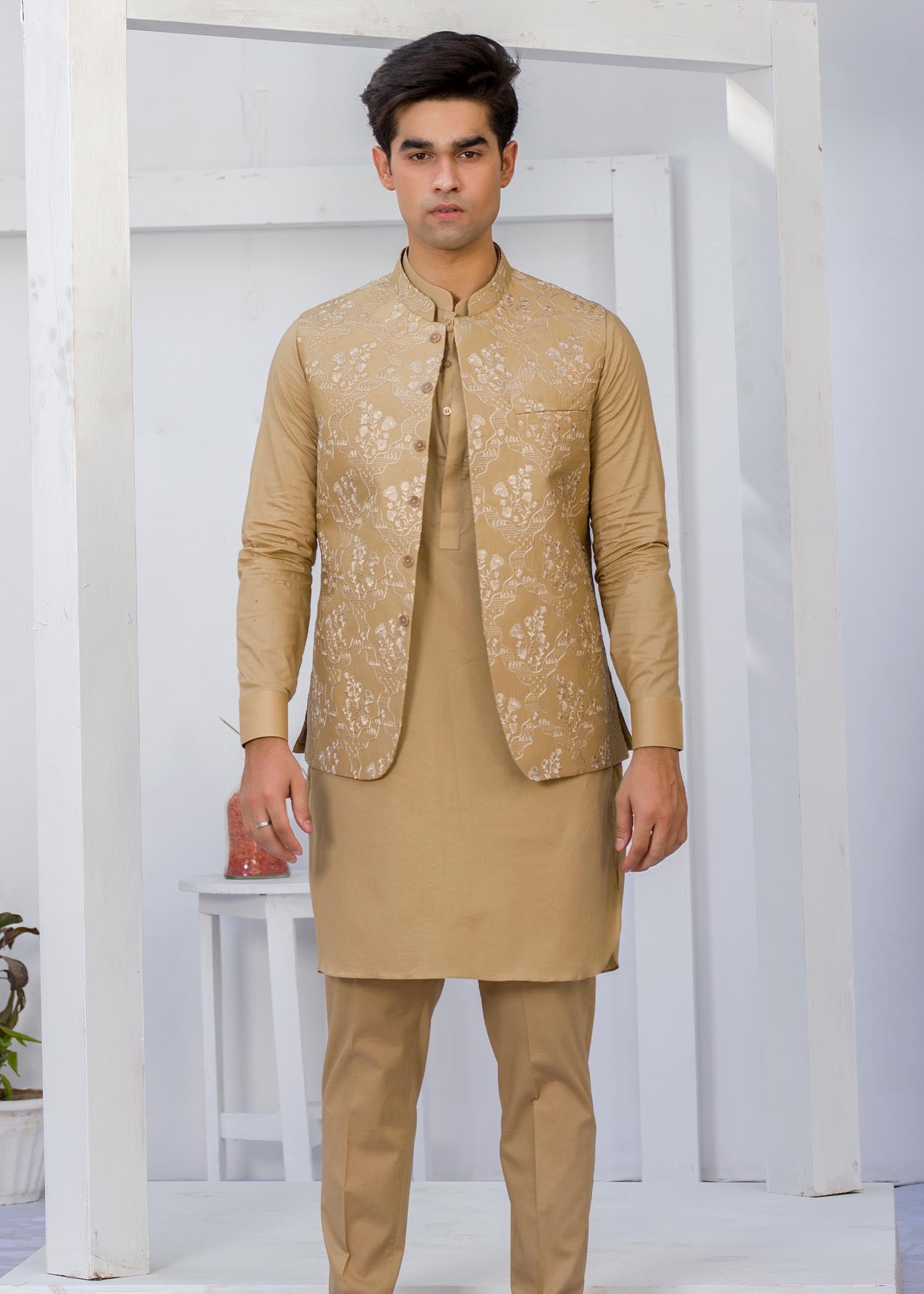 cotton Waistcoat in Brown