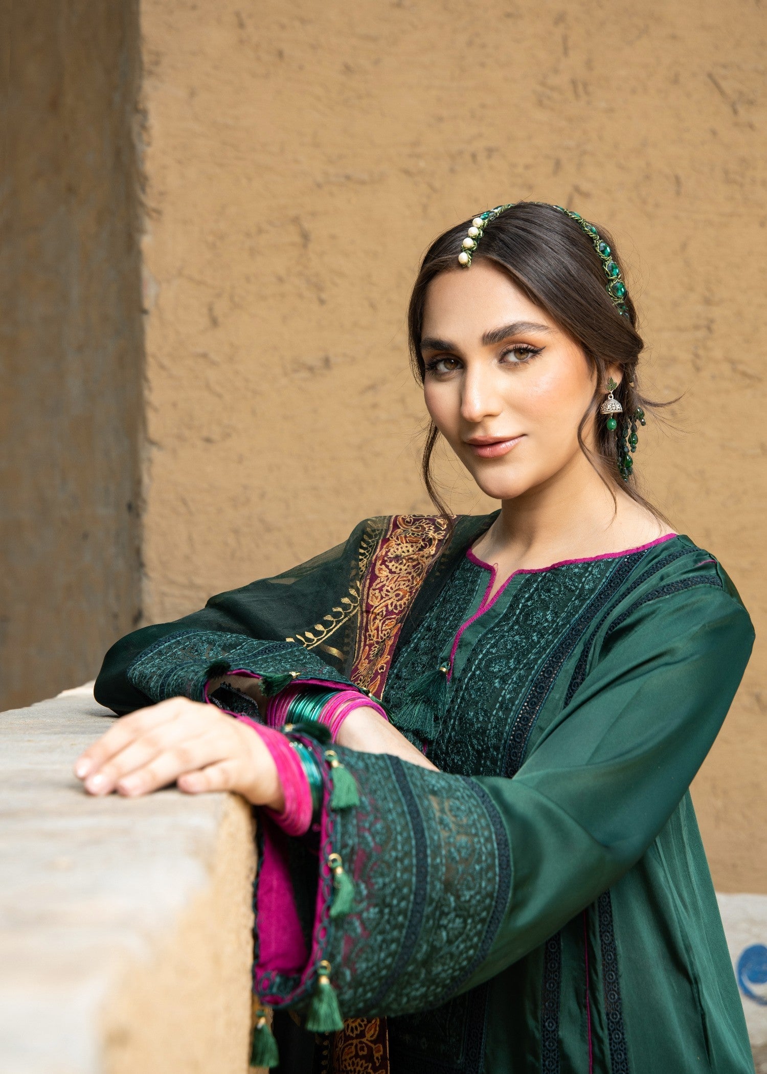 pk raw silk Kurta Set in Bottle green