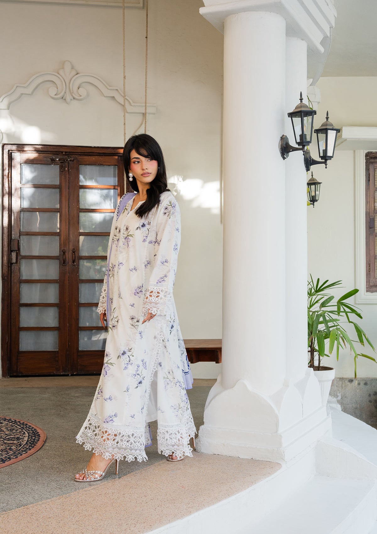 lawn Kurta Set in Off-white