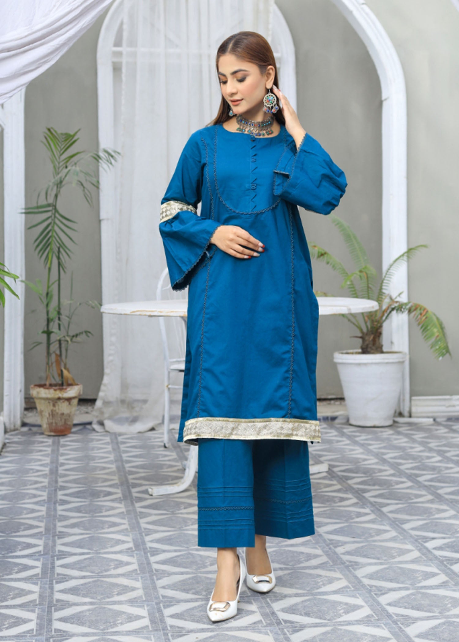 lawn Kurta Set in Royal blue
