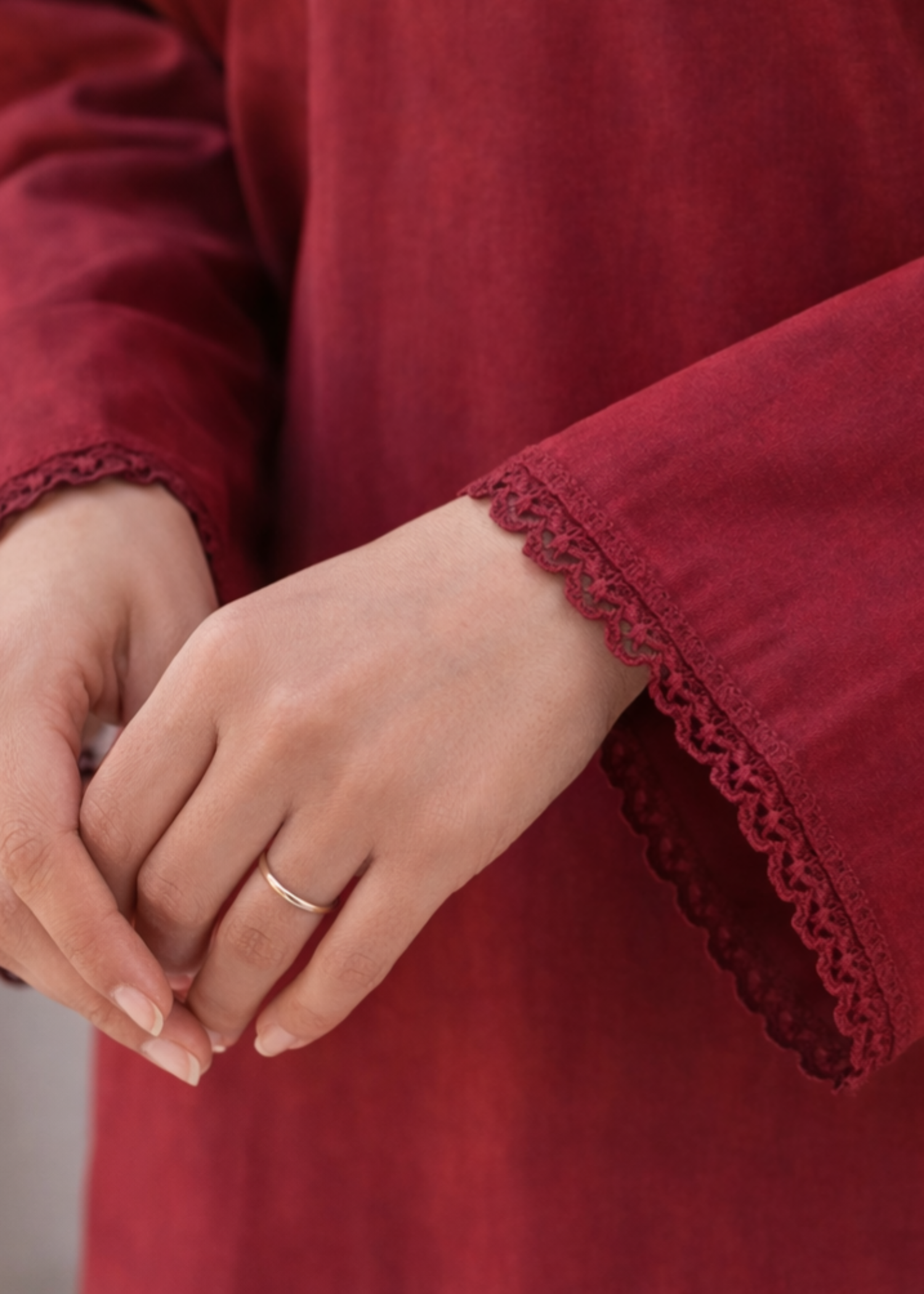 arabic lawn Kurta Set in White, maroon