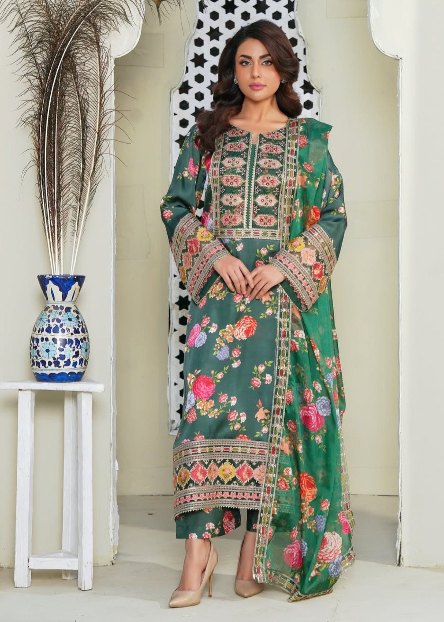 banarasi resham silk Kurta Set in Green