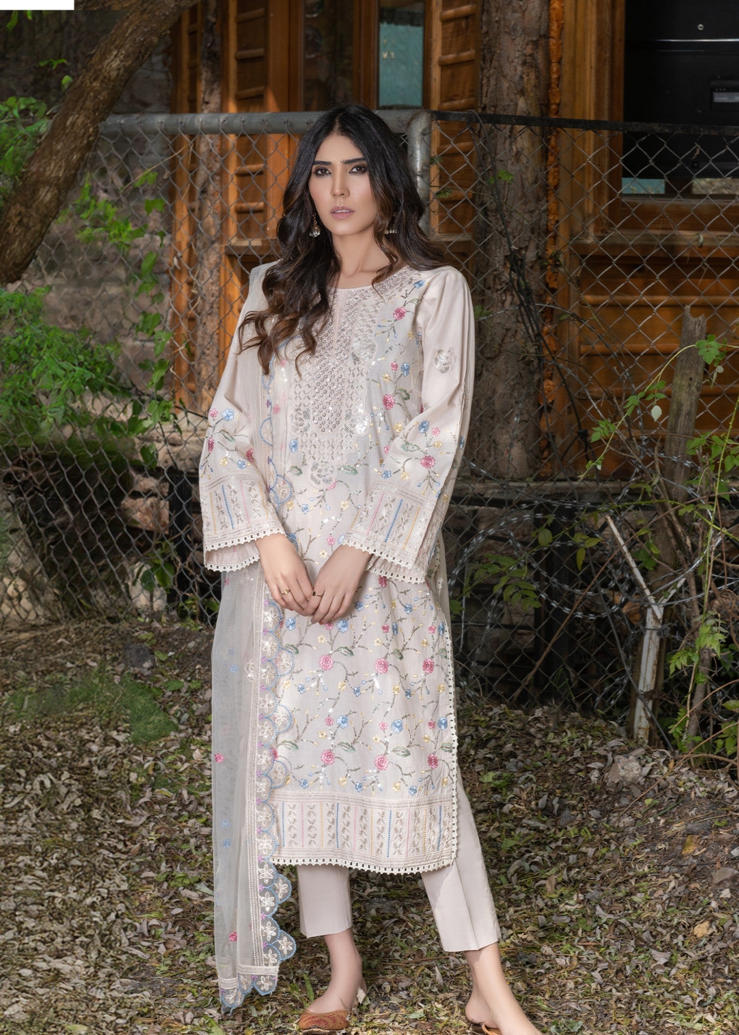 chambray Kurta Set in Ivory