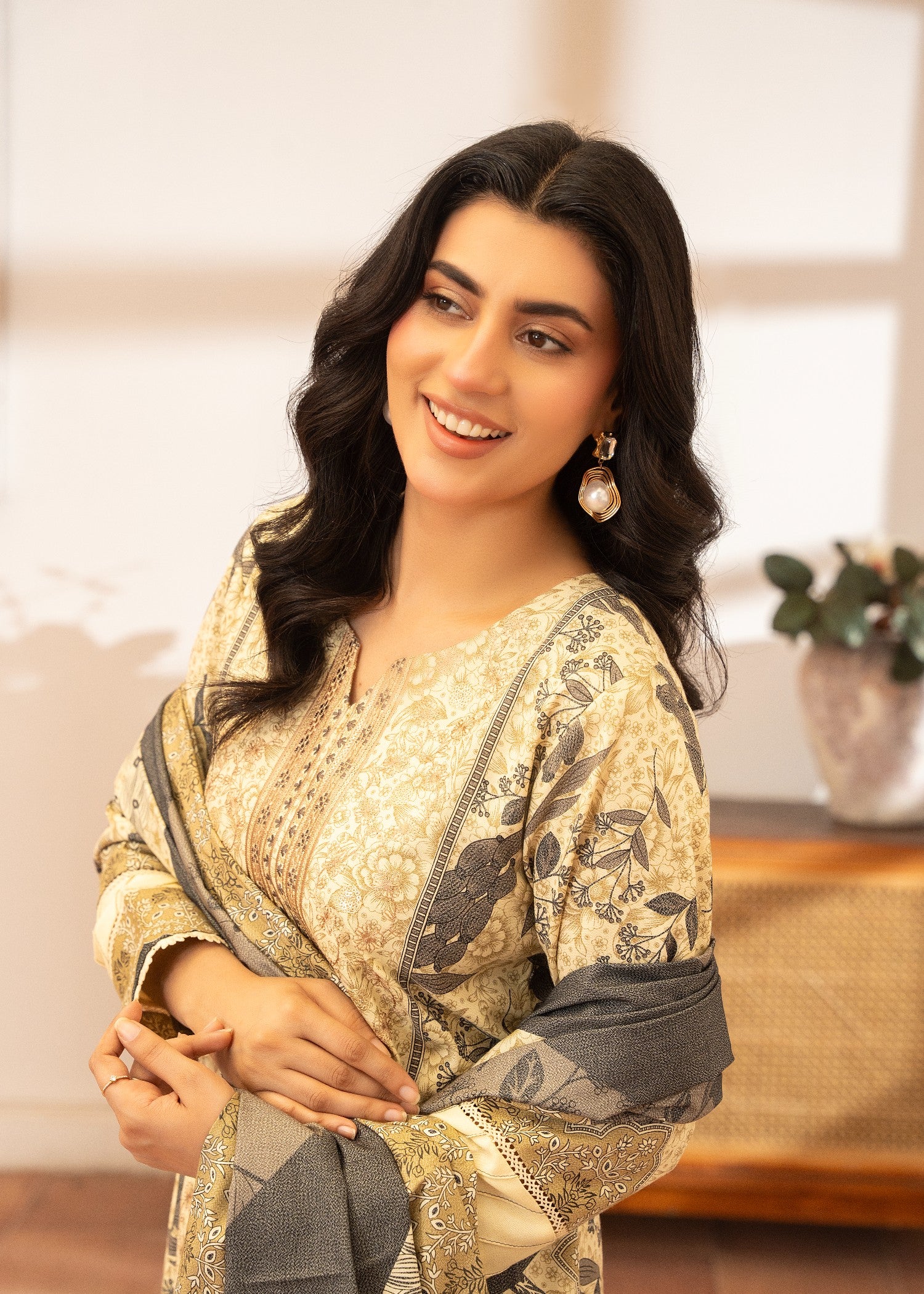 dhanak Kurta Set in Cream
