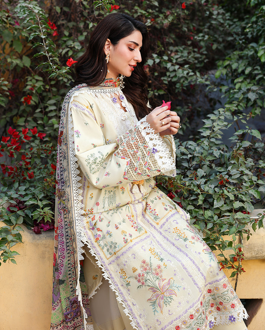 Reveire Lawn – Isolde