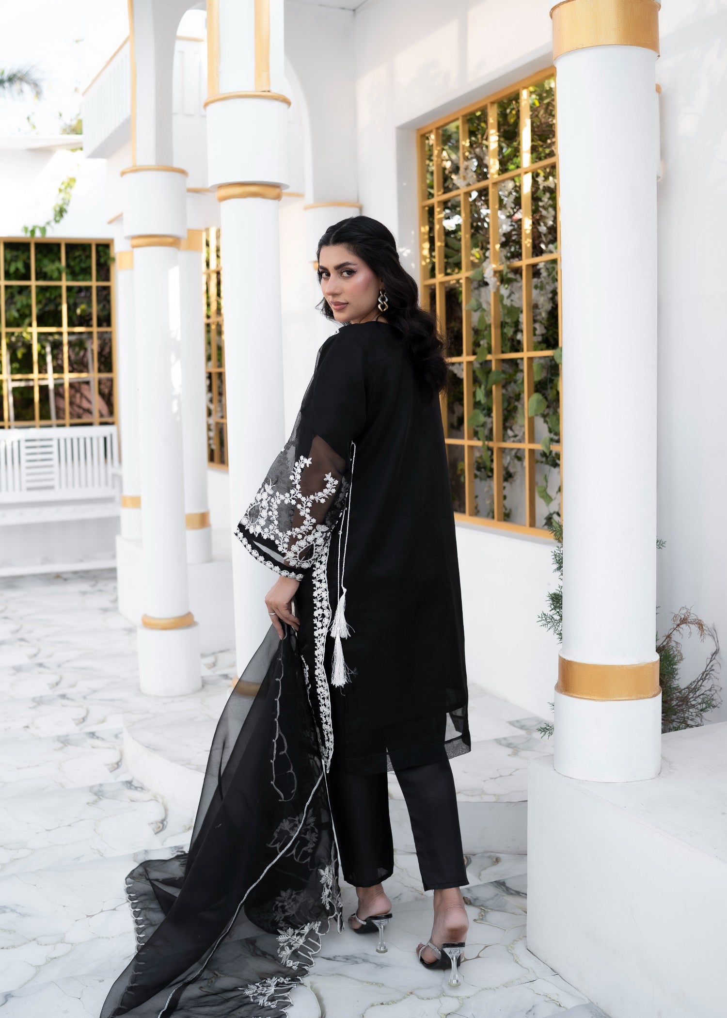 organza Kurta Set in Black, white