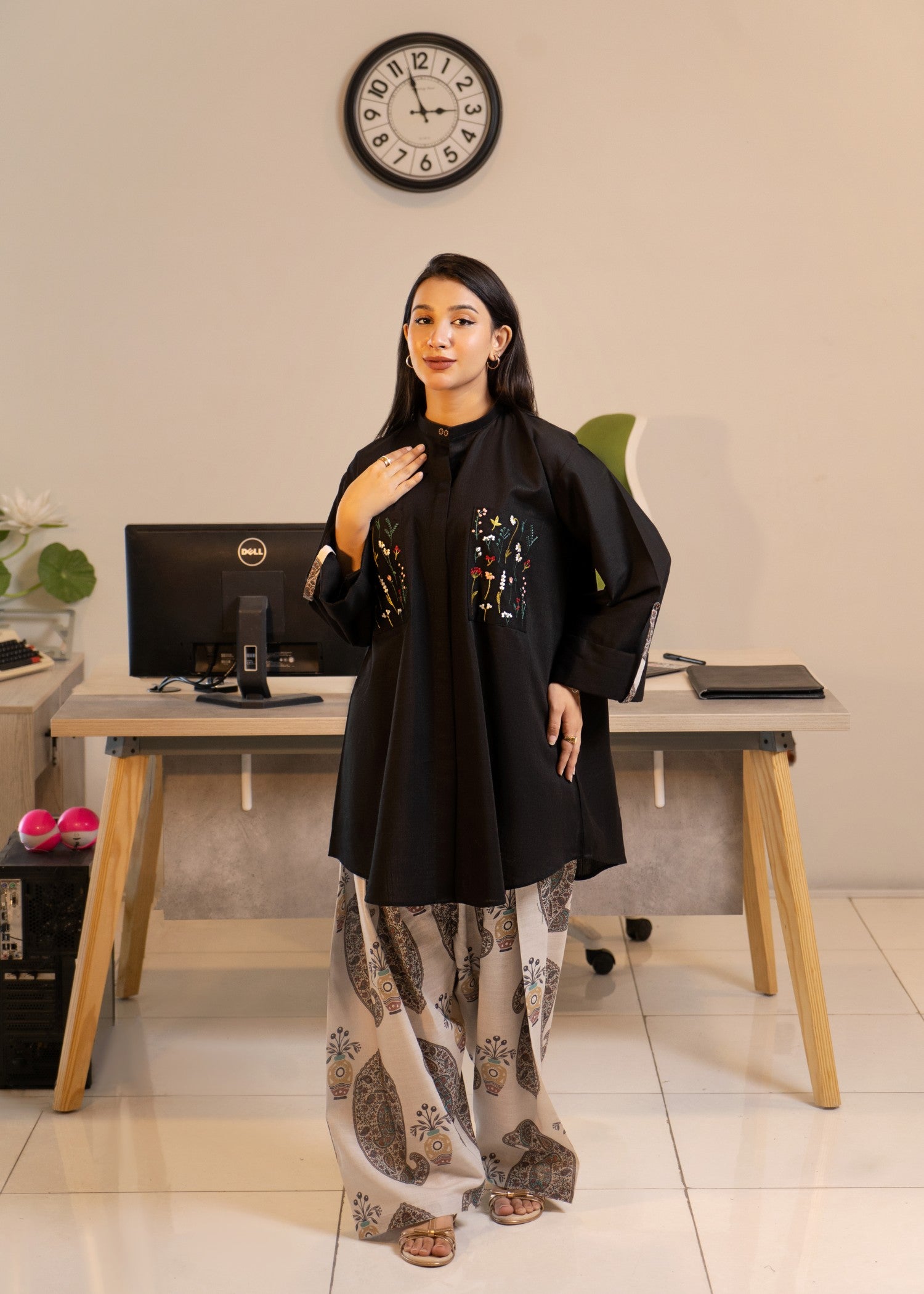 khaddar Kurta Set in Black