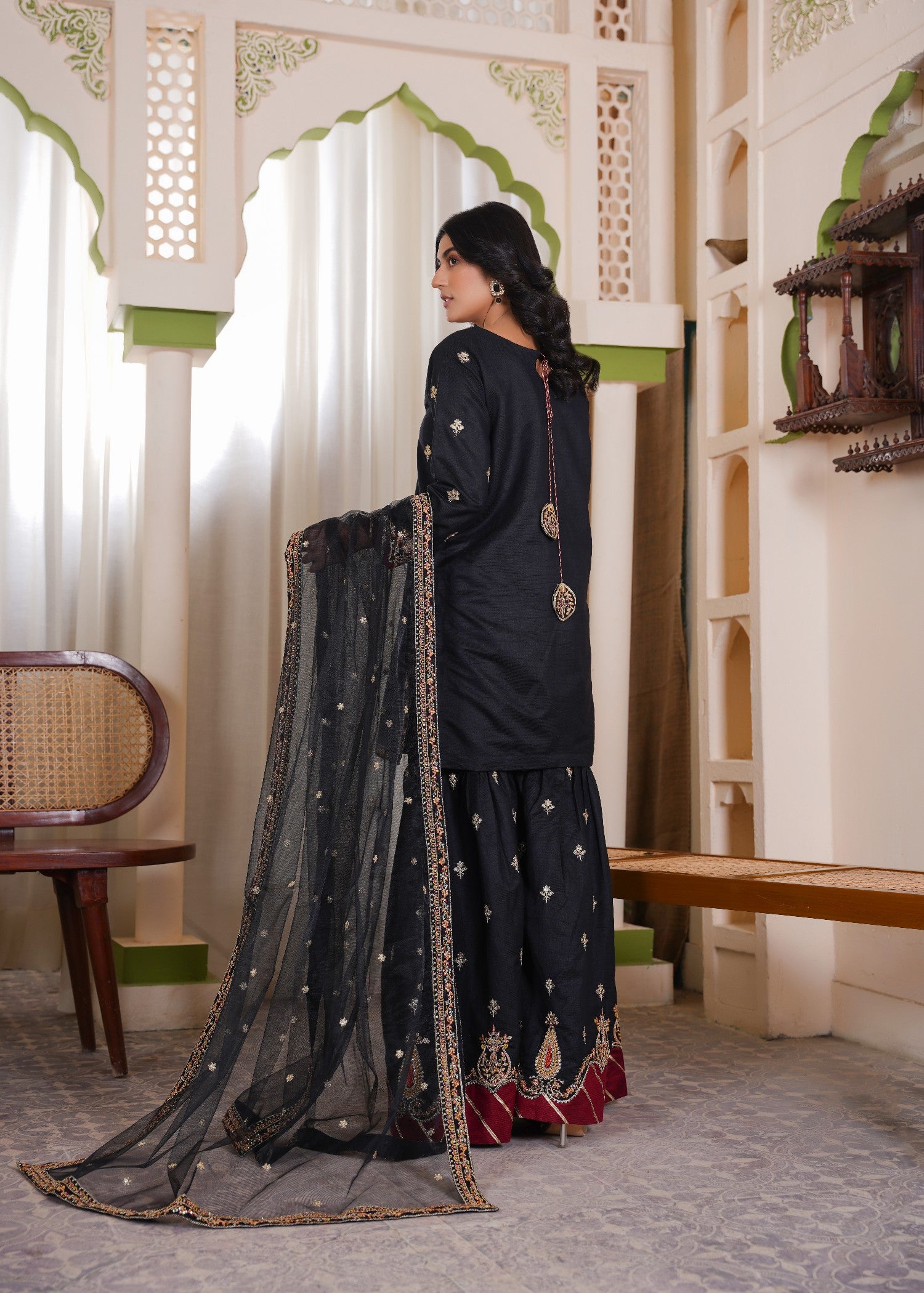 chambray Gharara in Black