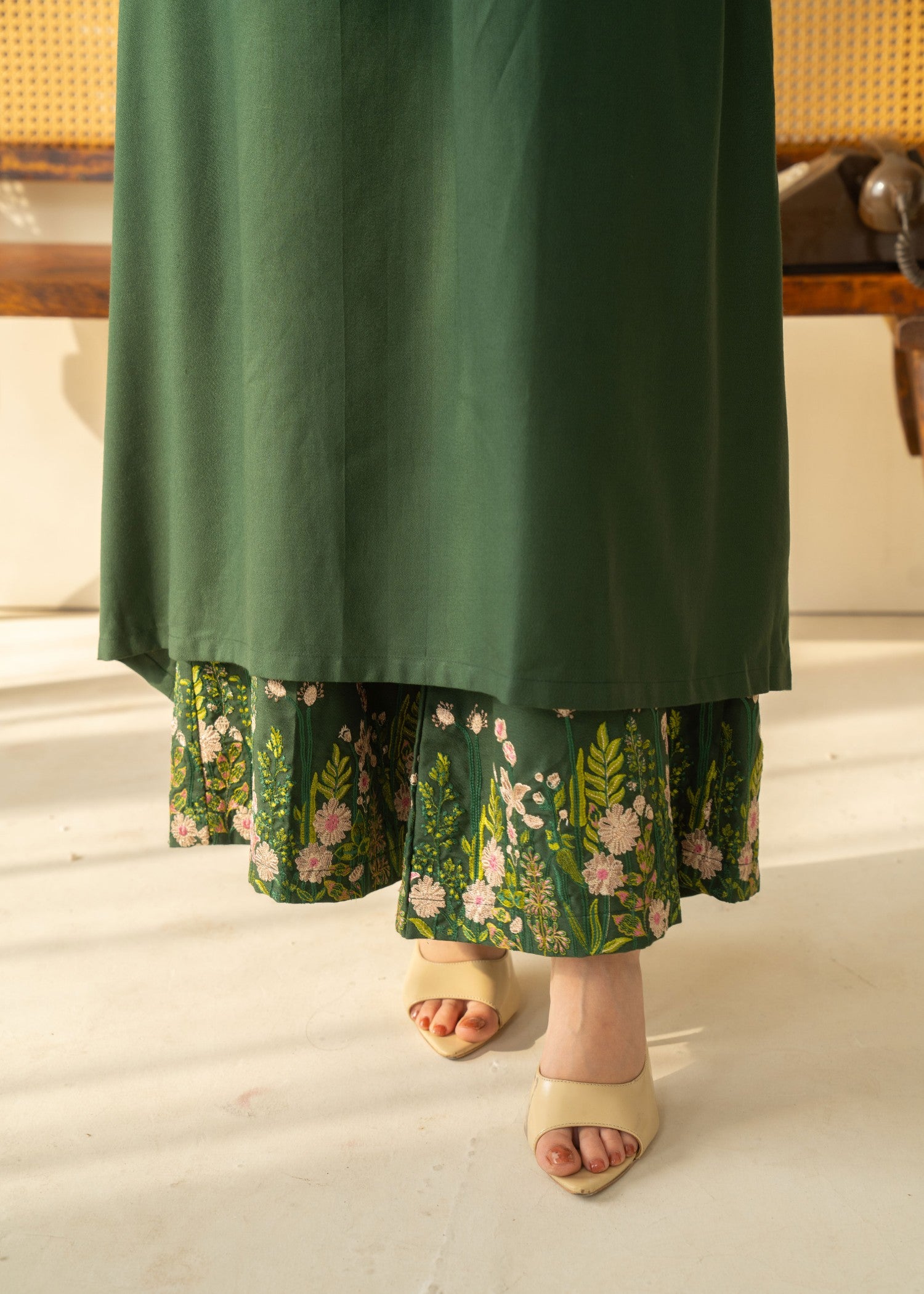 lawn cotton Kurta Set in Bottle green