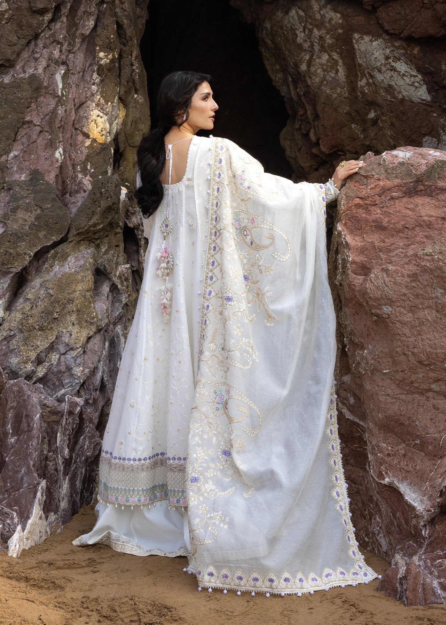 Festive Luxury Lawn – Noor