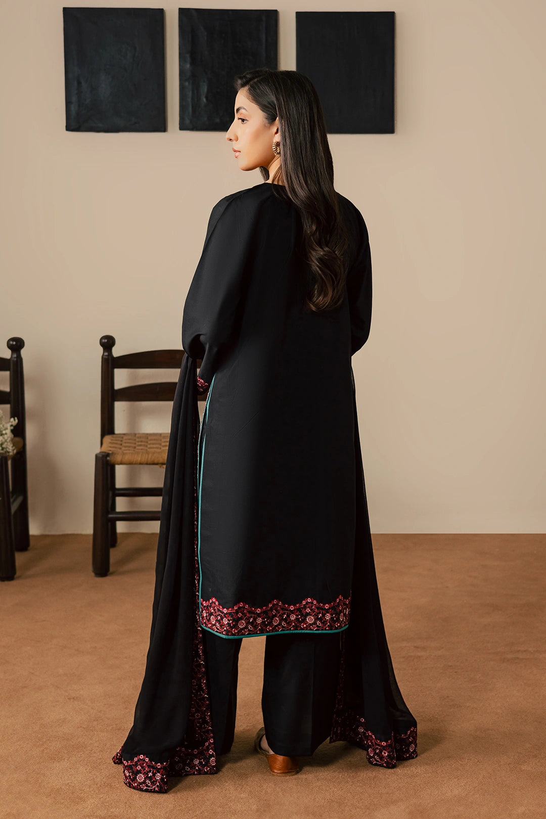 lawn cotton Kurta Set in Charcoal black