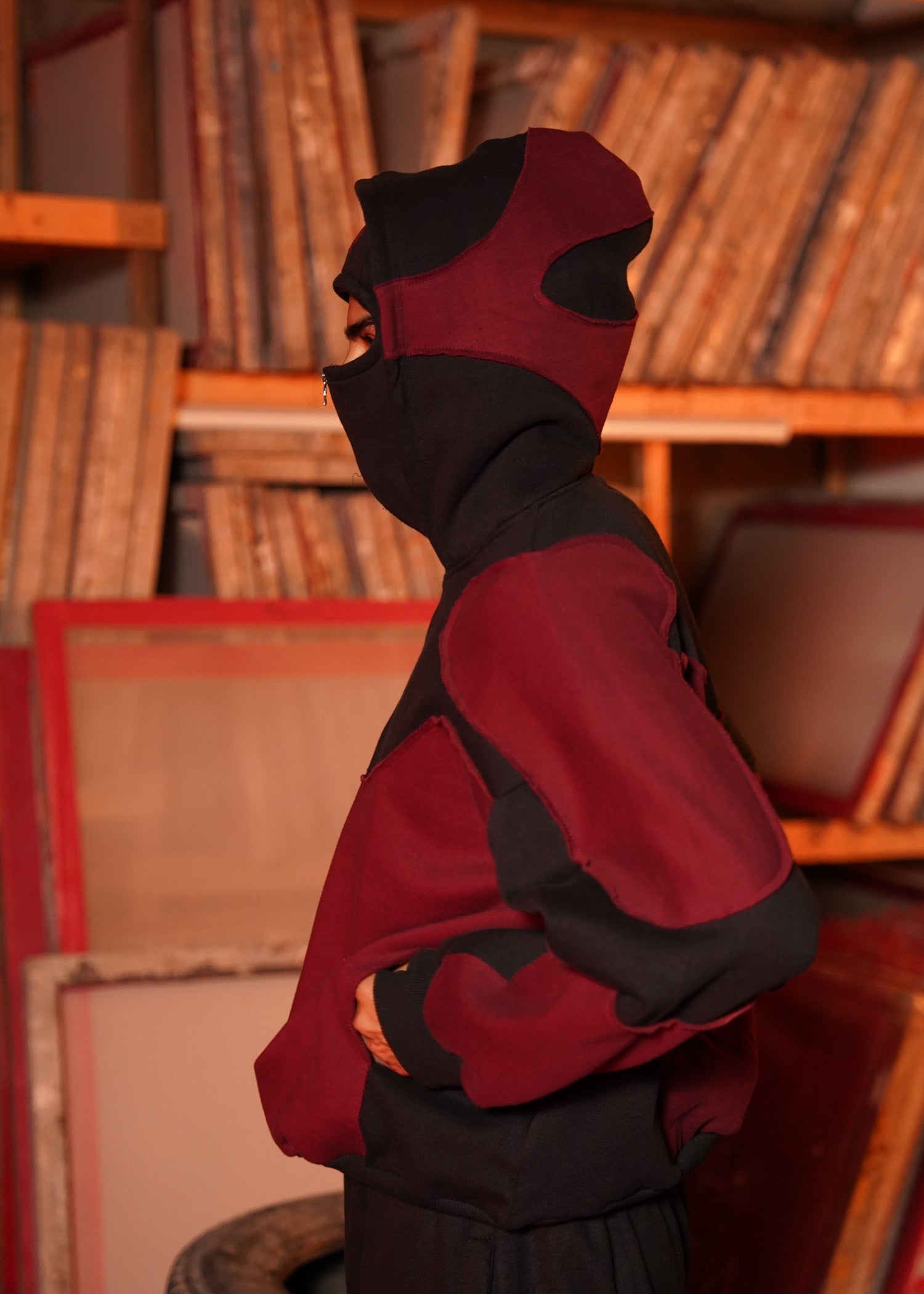 fleece Hoodie in Black, maroon