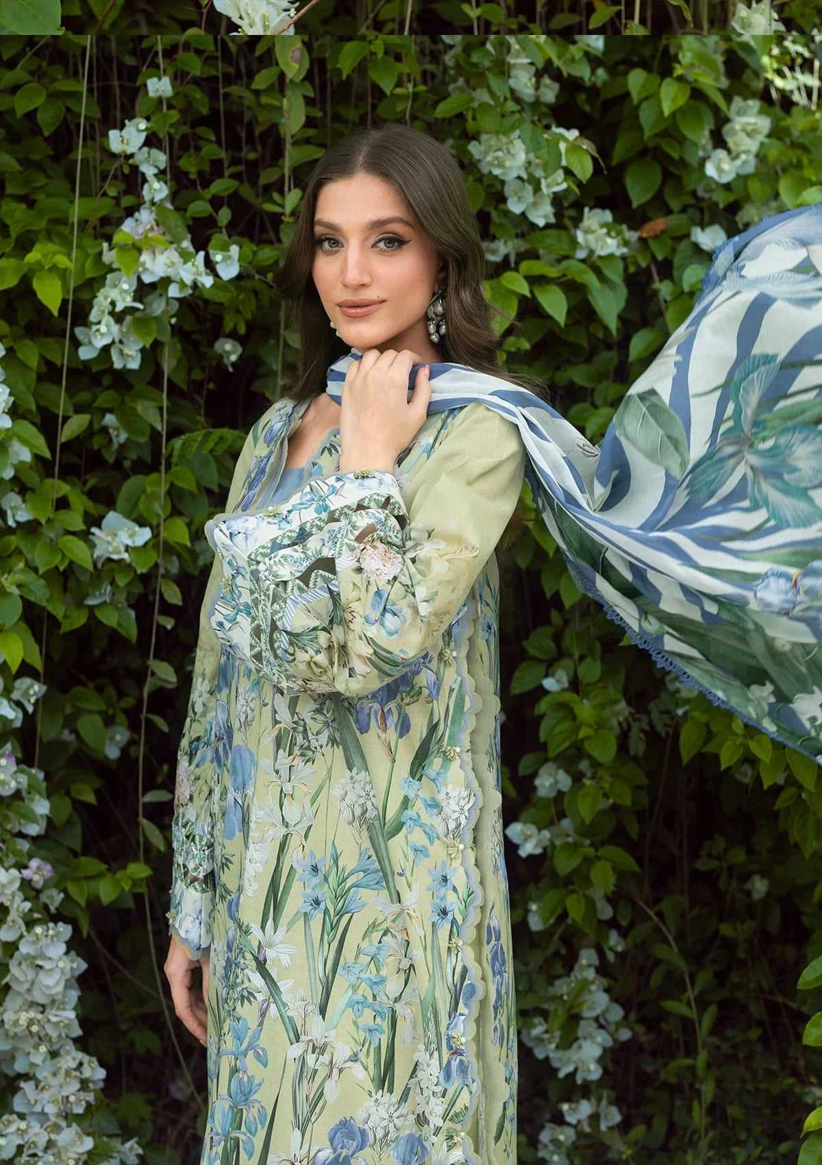 Bridgerton Prints Lawn – EPB-2A GARDEN AFFAIR