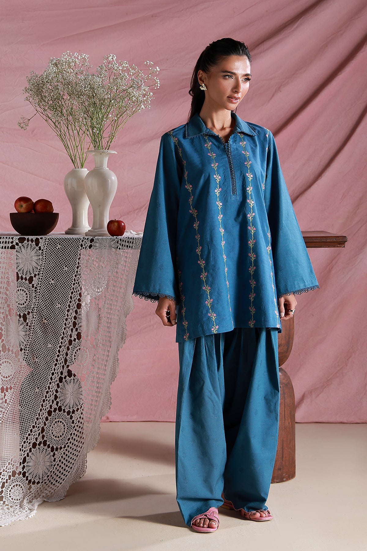 brochea jacquard Kurta Set in Blue