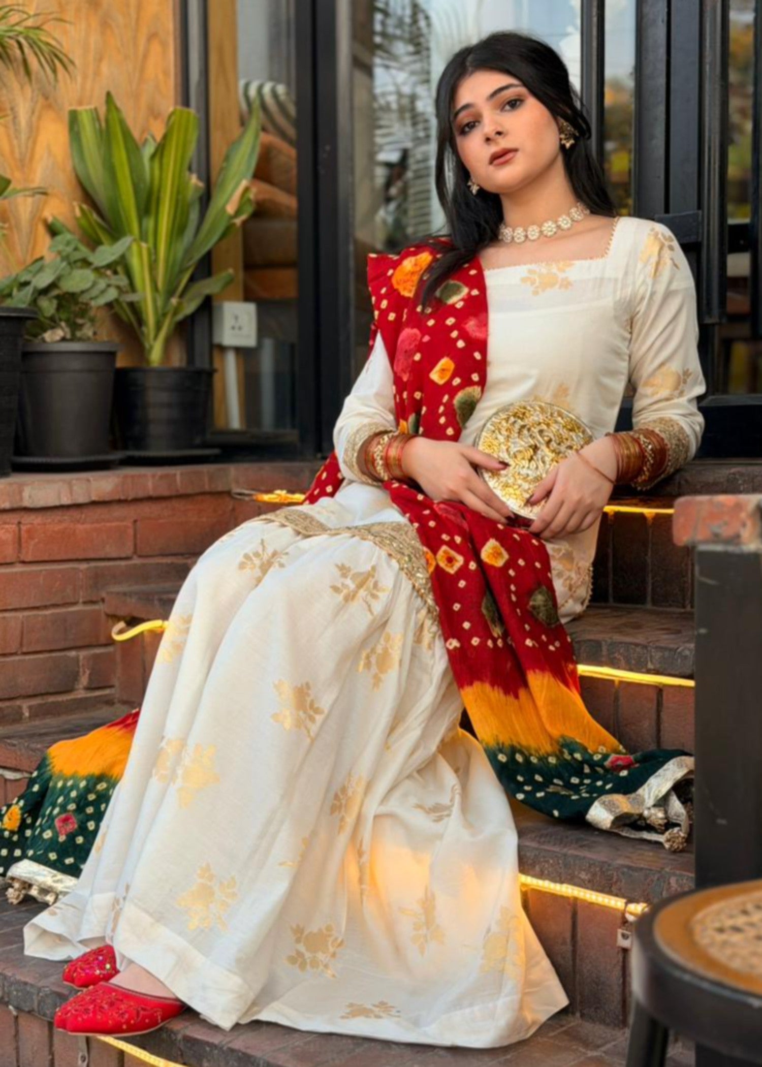 self jacquard Gharara in Gold, off-white