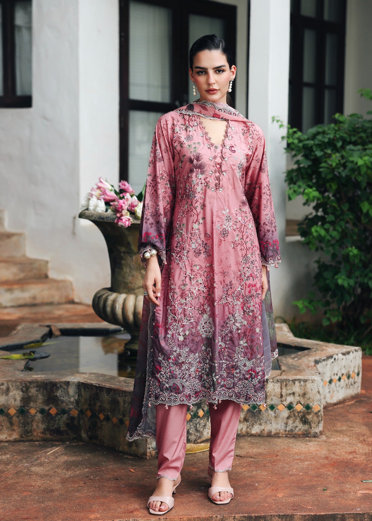 crepe silk Kurta Set in Pink