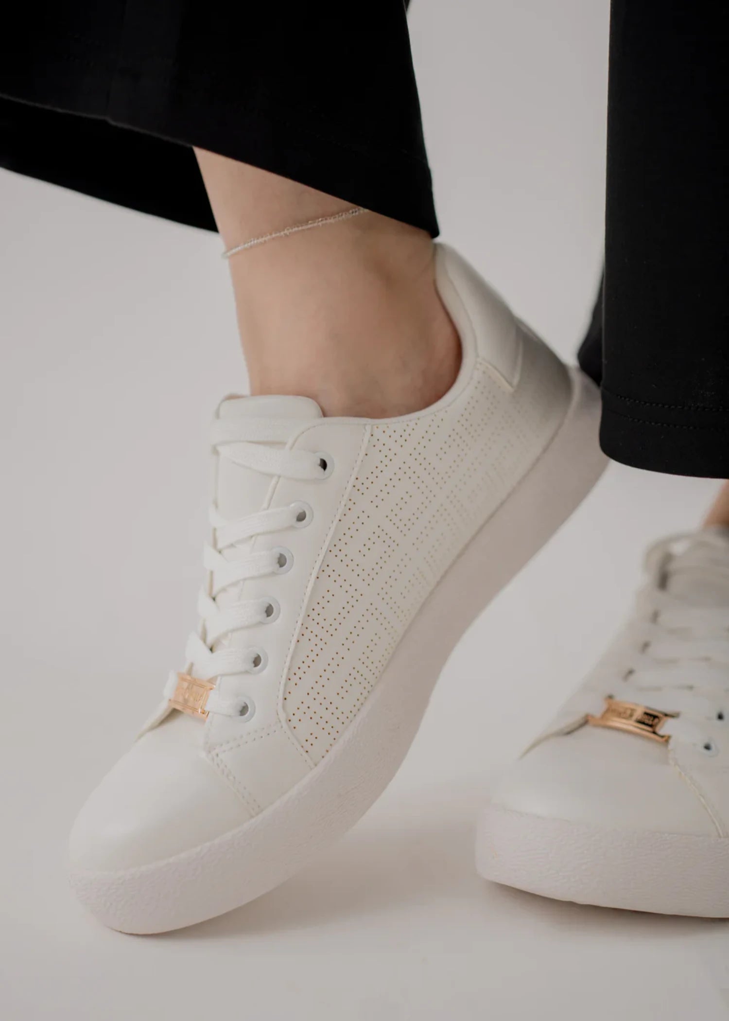 Sneakers in White by - High Quality Women Sneakers YJO3447
