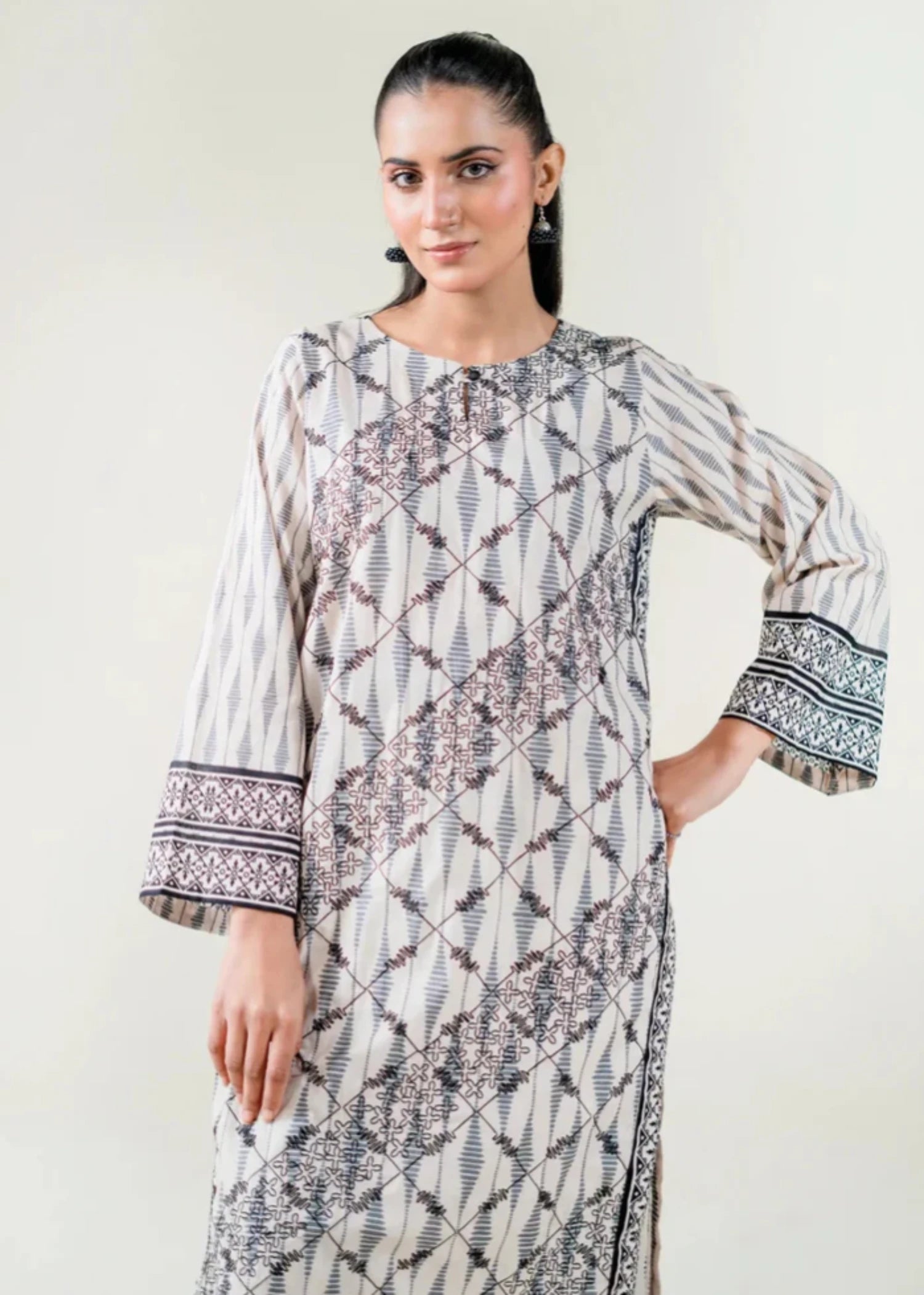 lawn Kurta Set in Grey