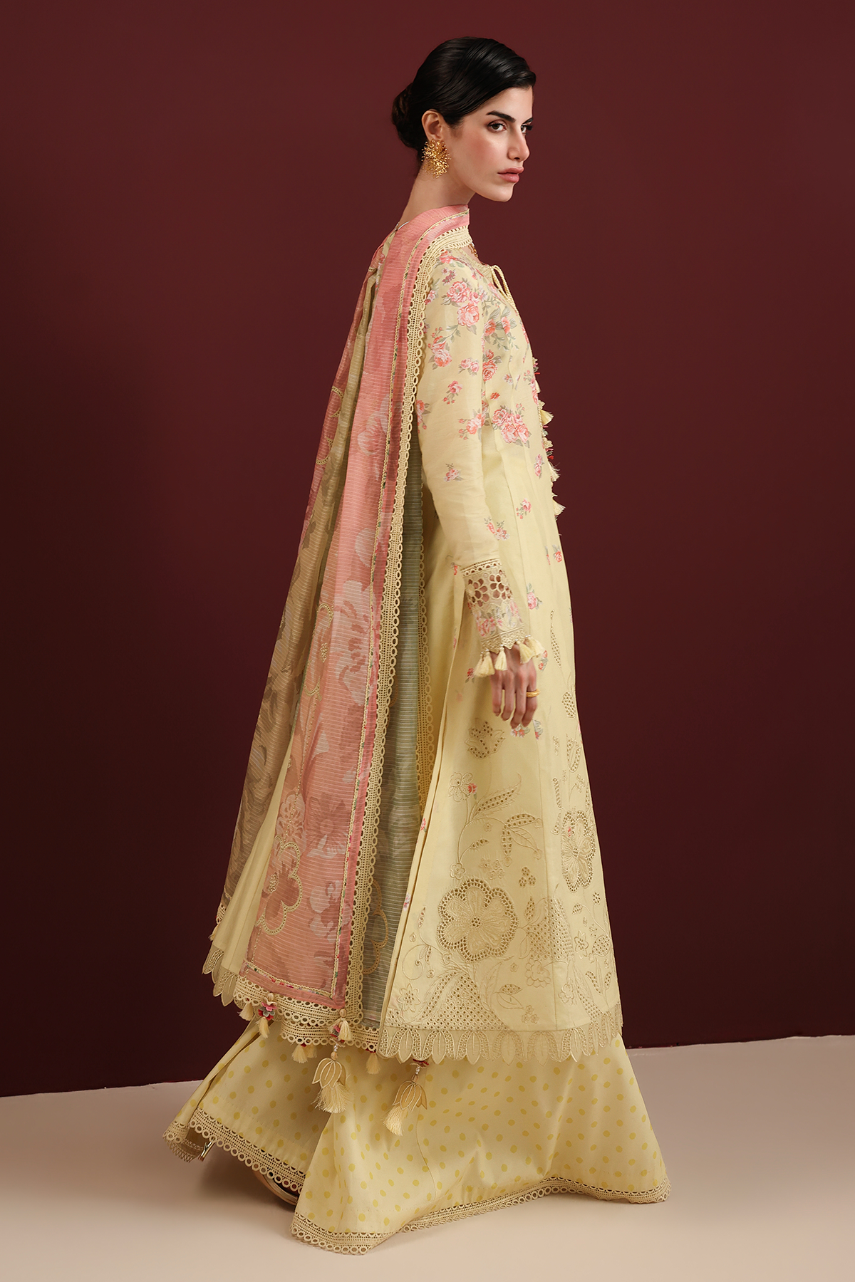 Iris Luxury Festive Lawn – IL26-D07