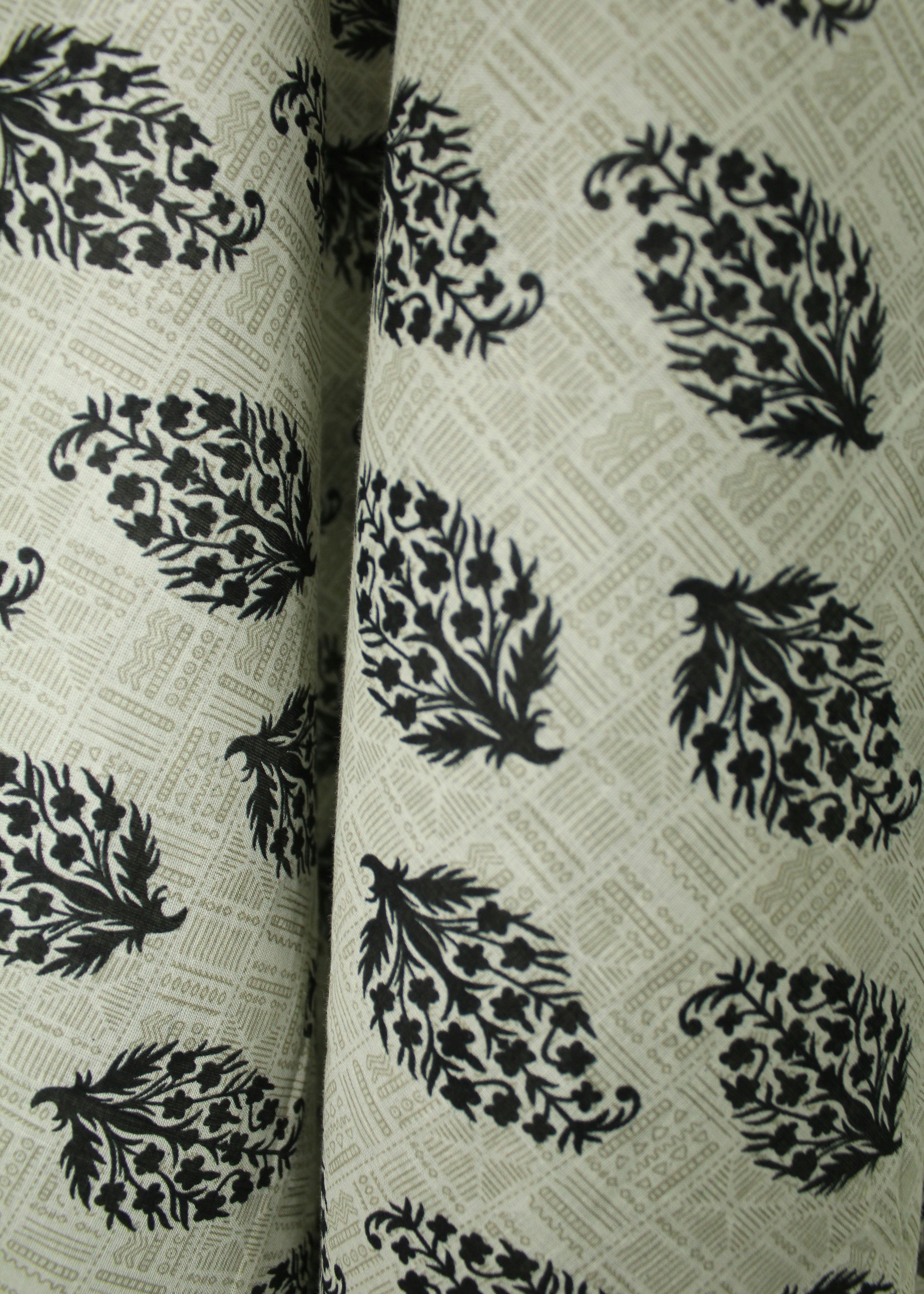 lawn Chaddar in Black, tea green