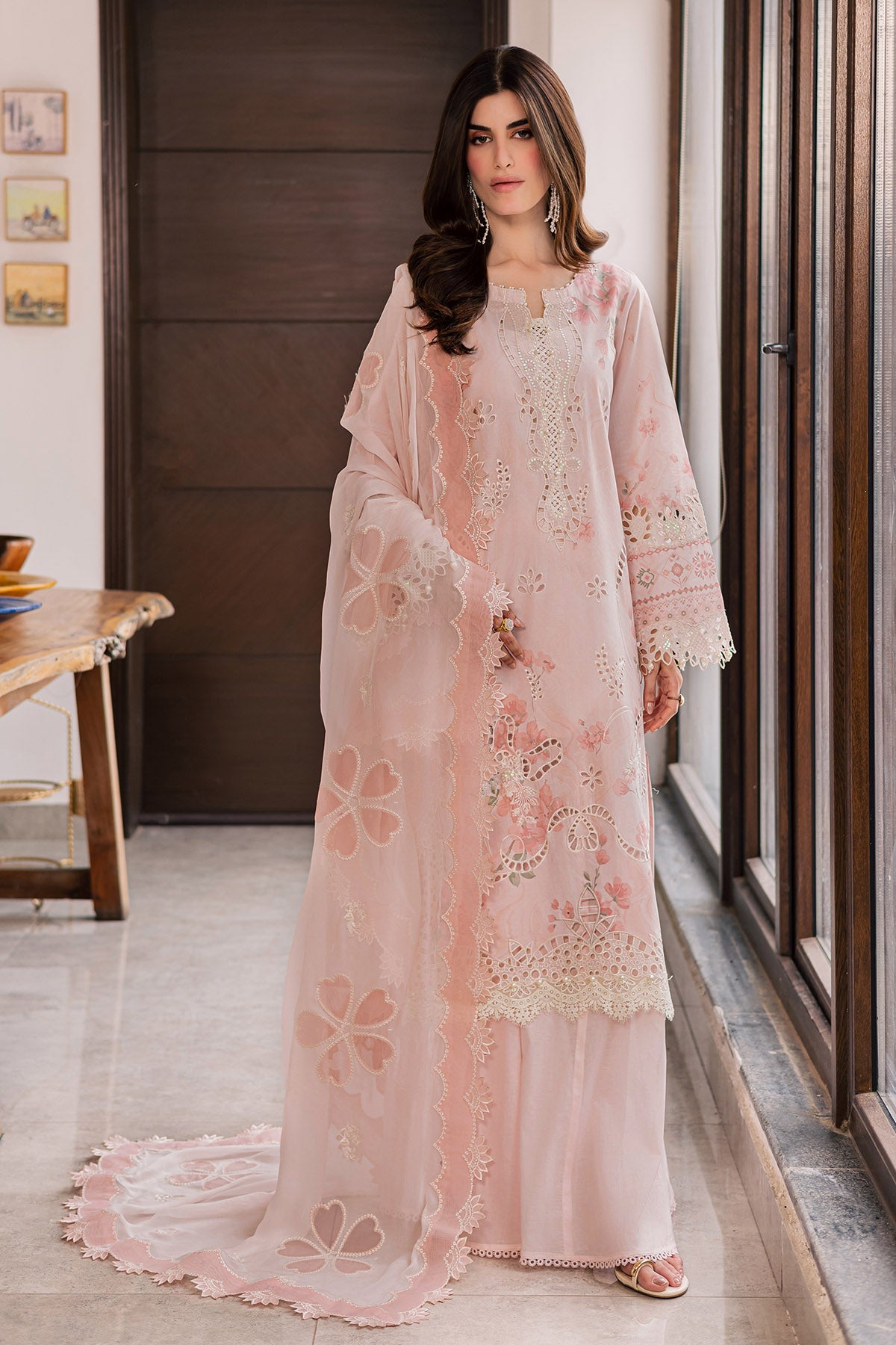 Lily May Lawn – NE-261
