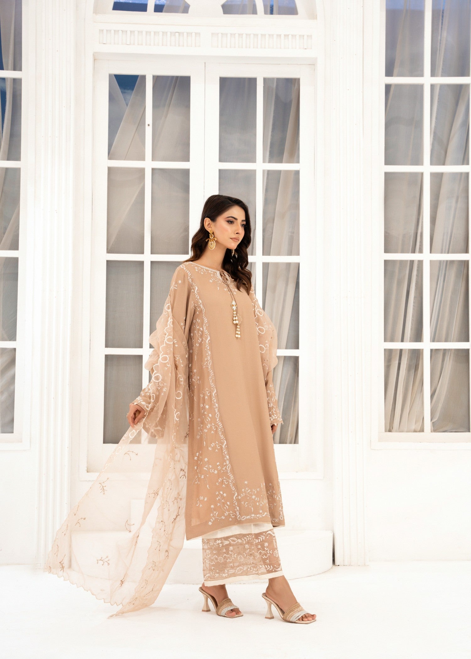 crepe Kurta Set in Mocha brown