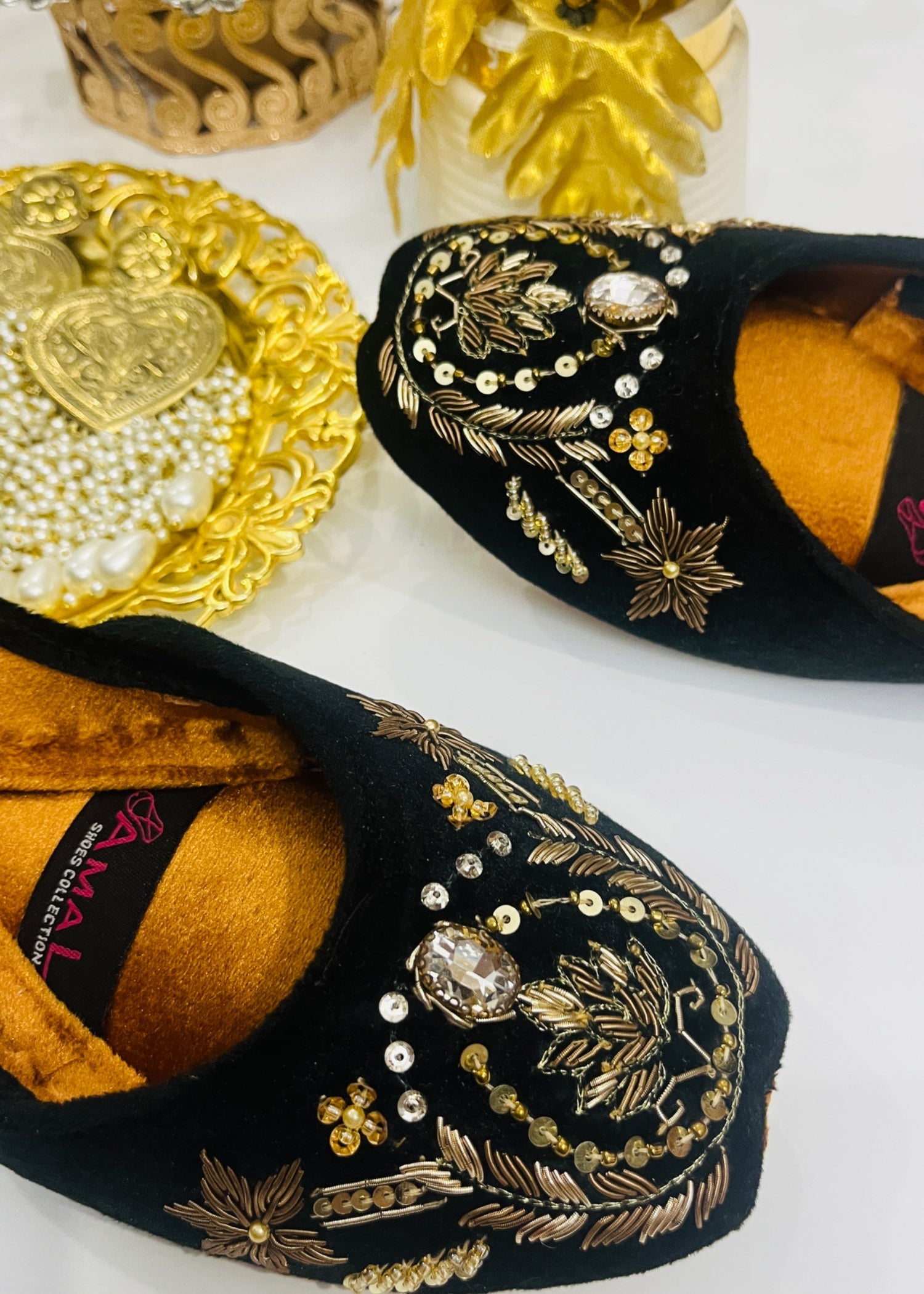 Khussa in Black by - High Quality Women Khussa RRA0448