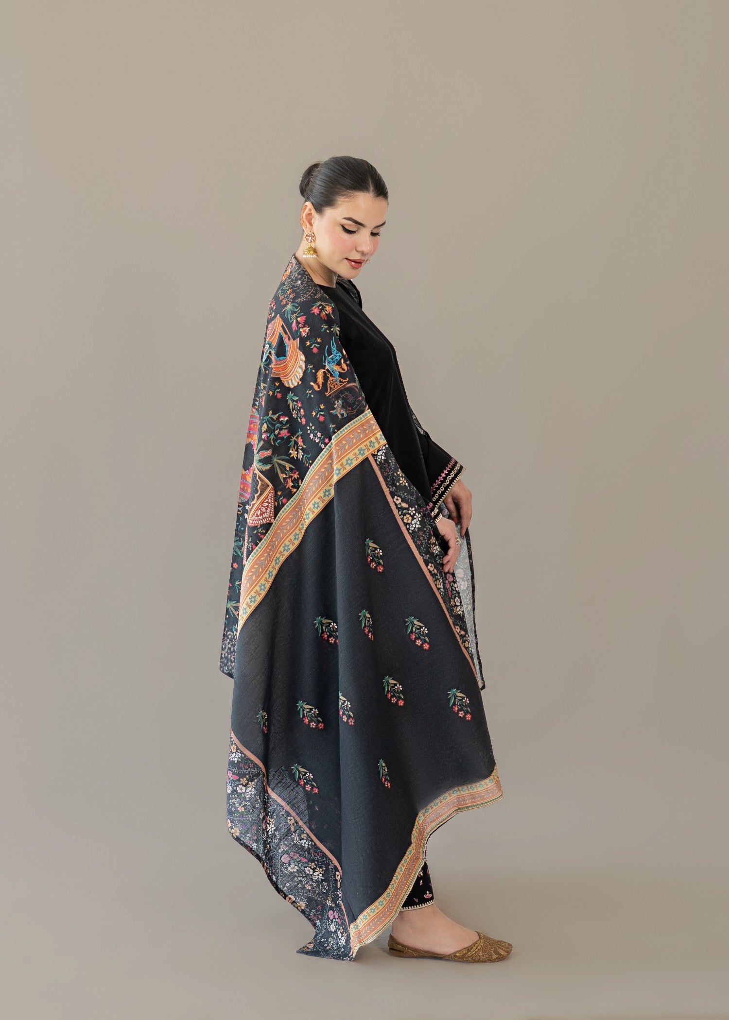 slub khaddar Kurta Set in Black