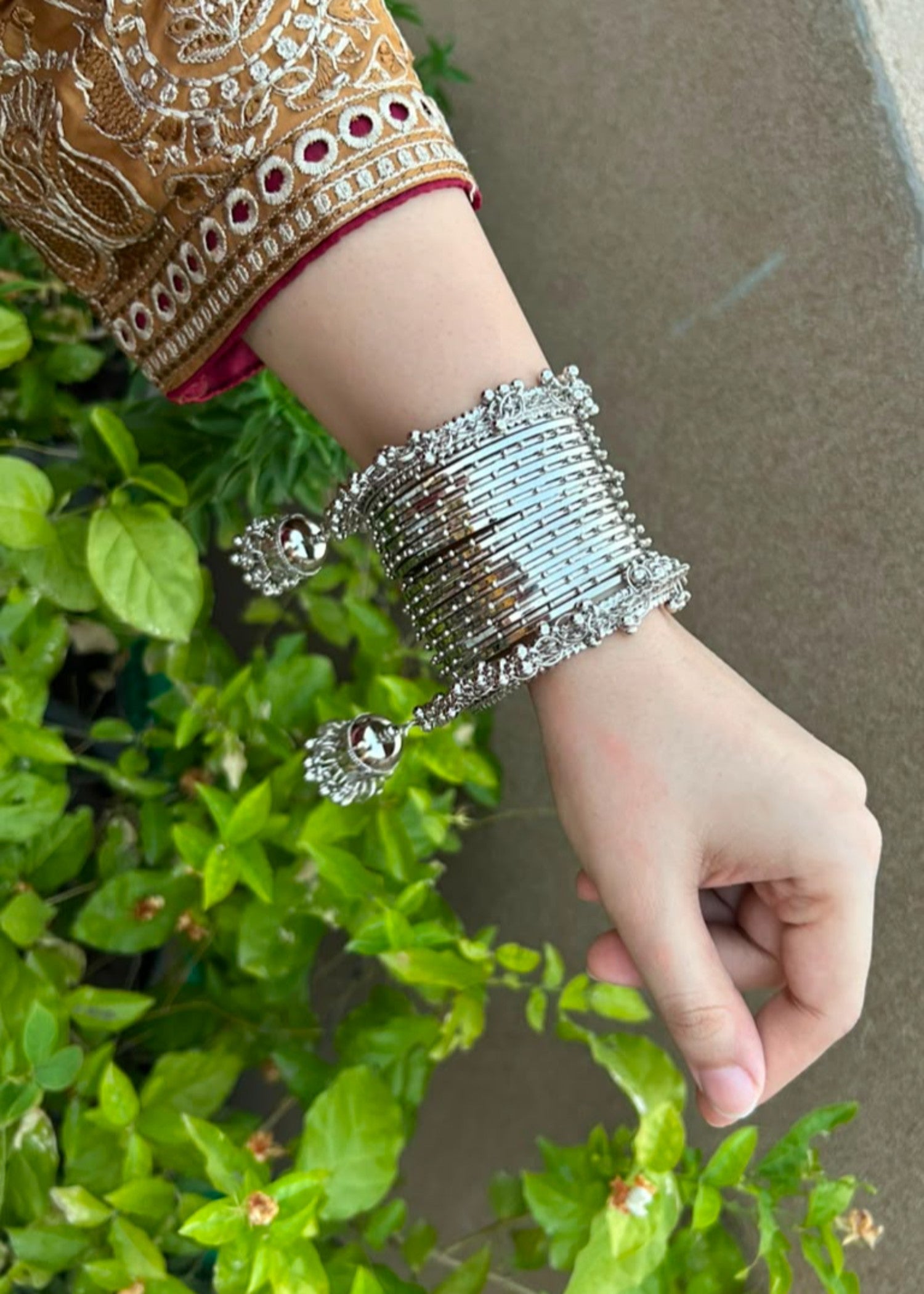 Bangles in Silver Color by - Trendy Women Bangles JJD1766