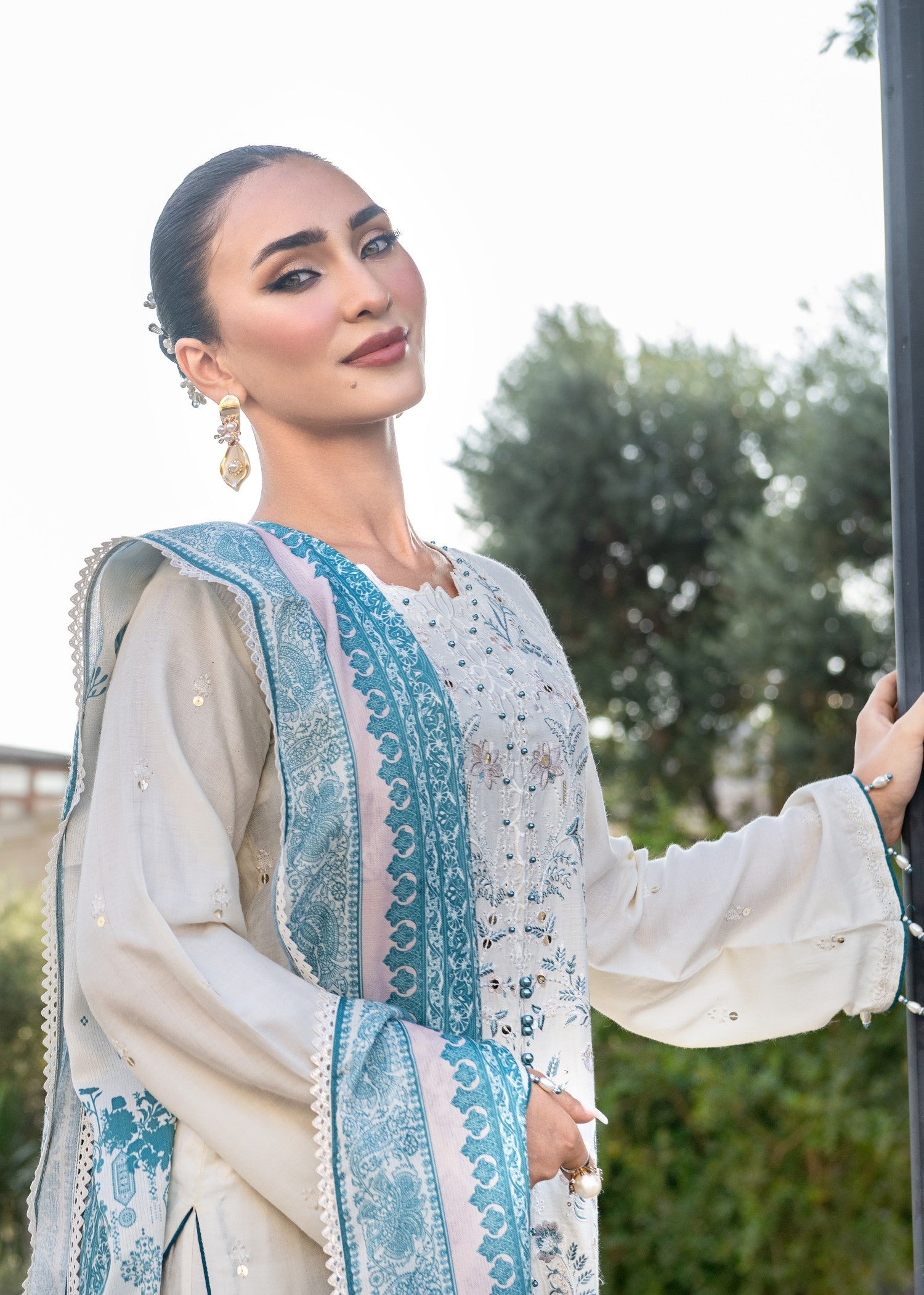 linen Kurta Set in Off-white
