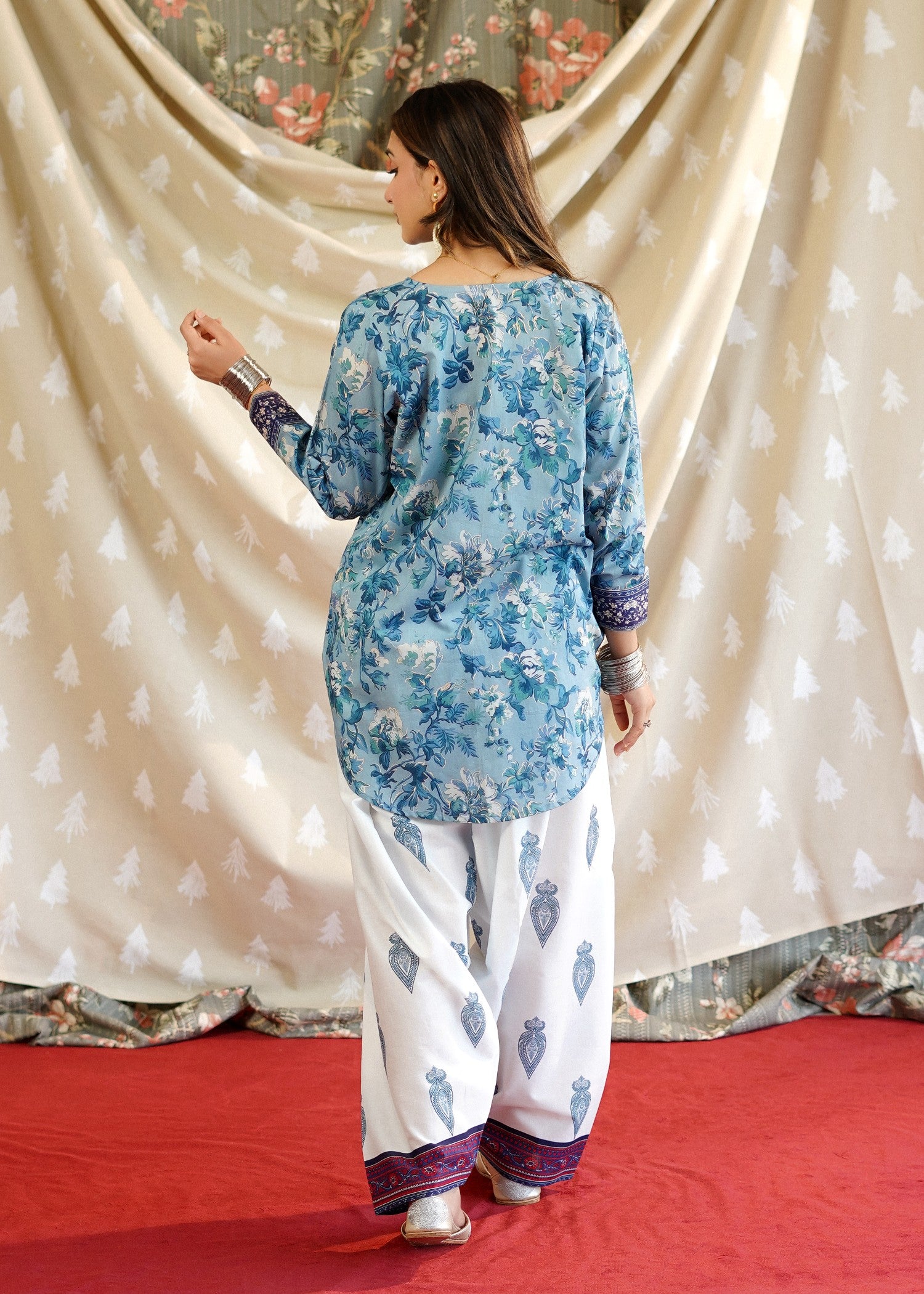 lawn Kurta Set in Azure