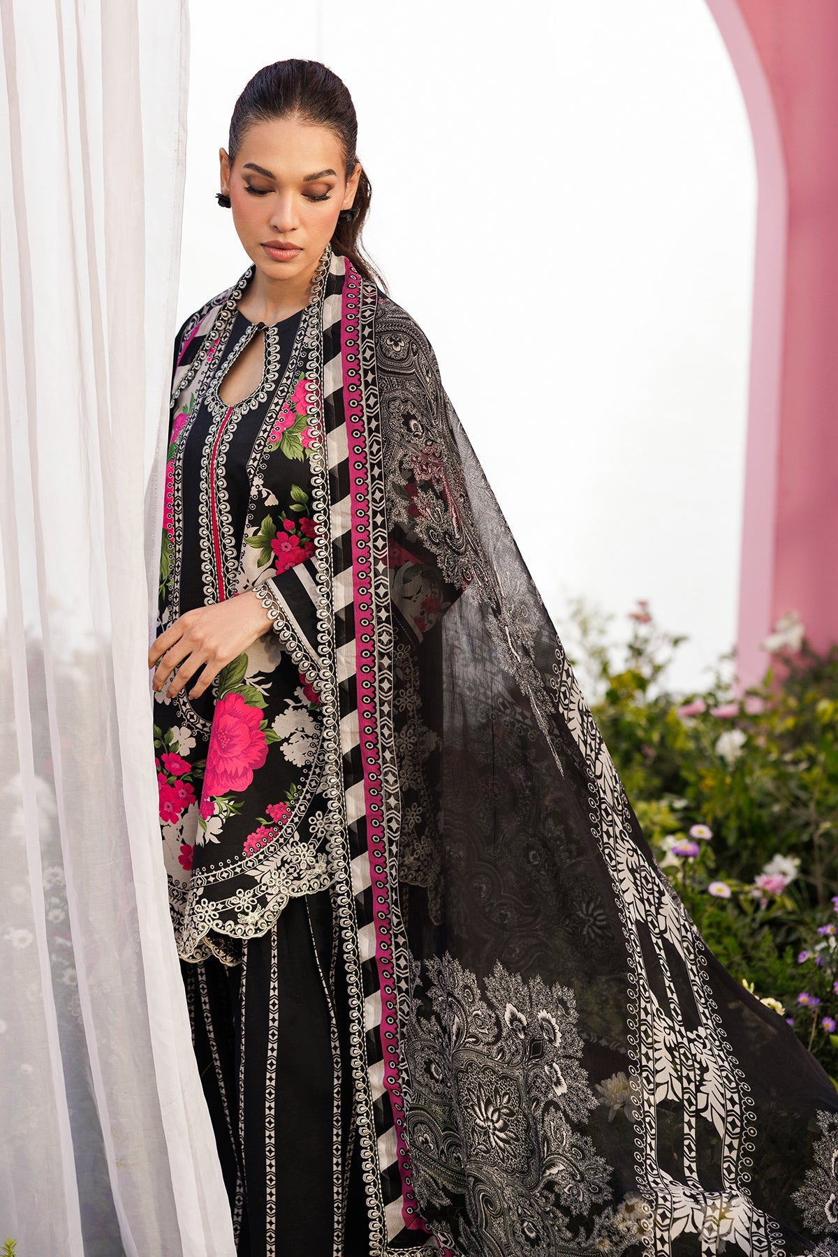 Rang-e-Bahar Lawn – CRB6-06