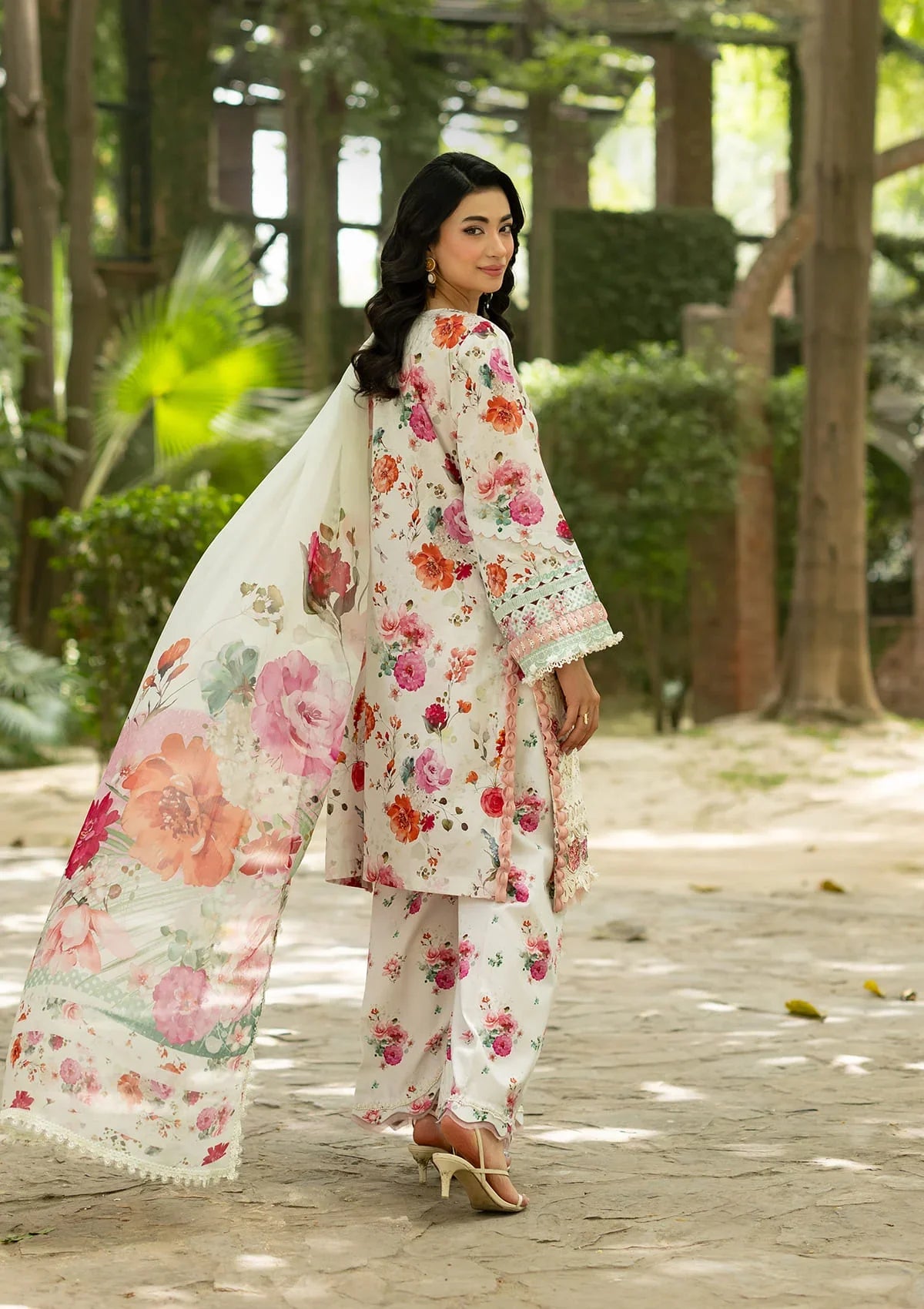 Signature Lawn Edit – 4a Claire