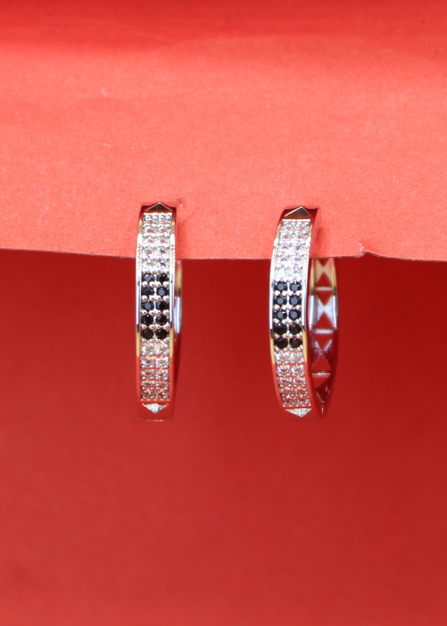 Earrings in Silver Color by - Trendy Women Earrings CXA2184