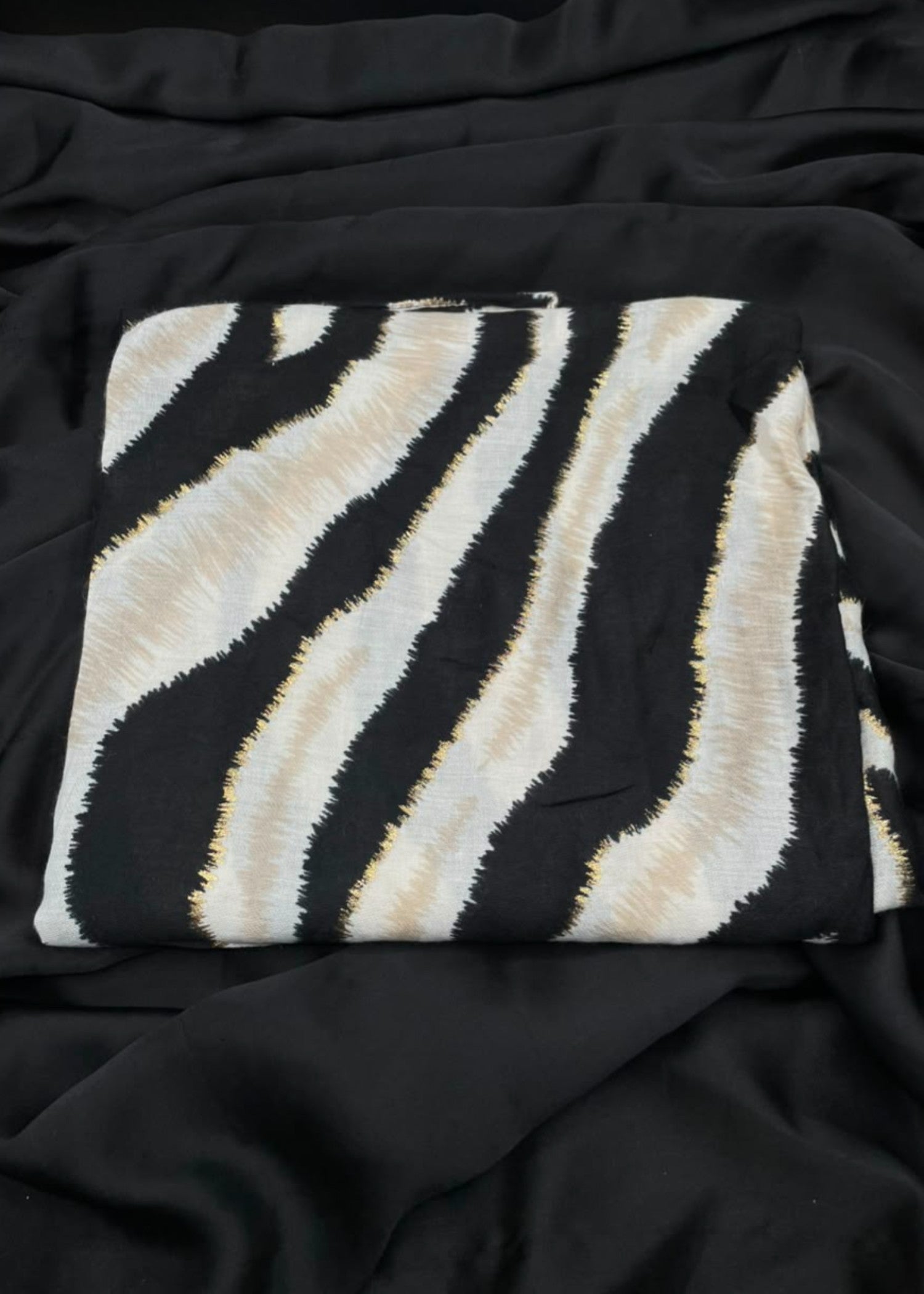 Scarf in Multi Color by - Trendy Women Scarf ZWT2838