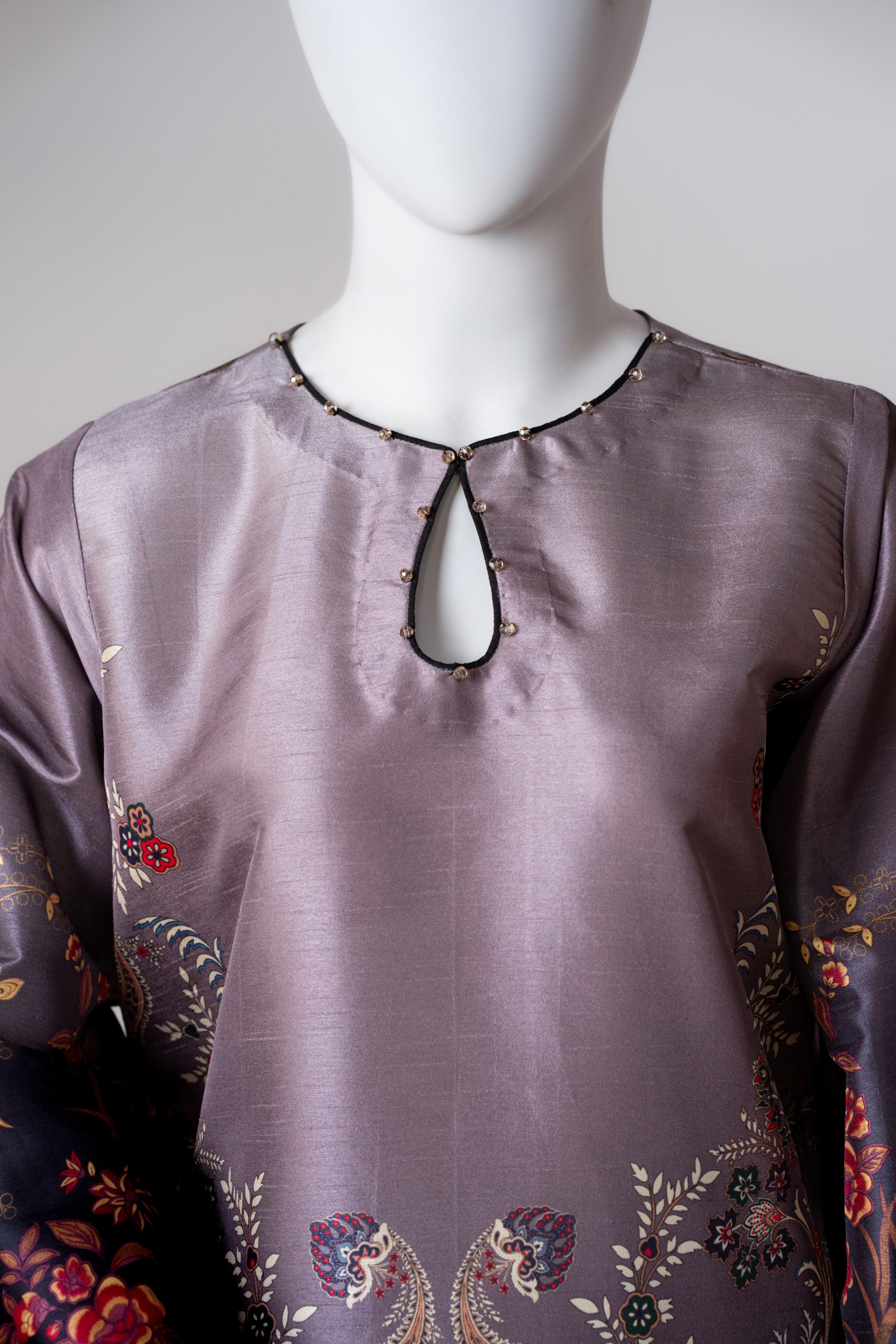 silk Kurta Set in Black, mauve