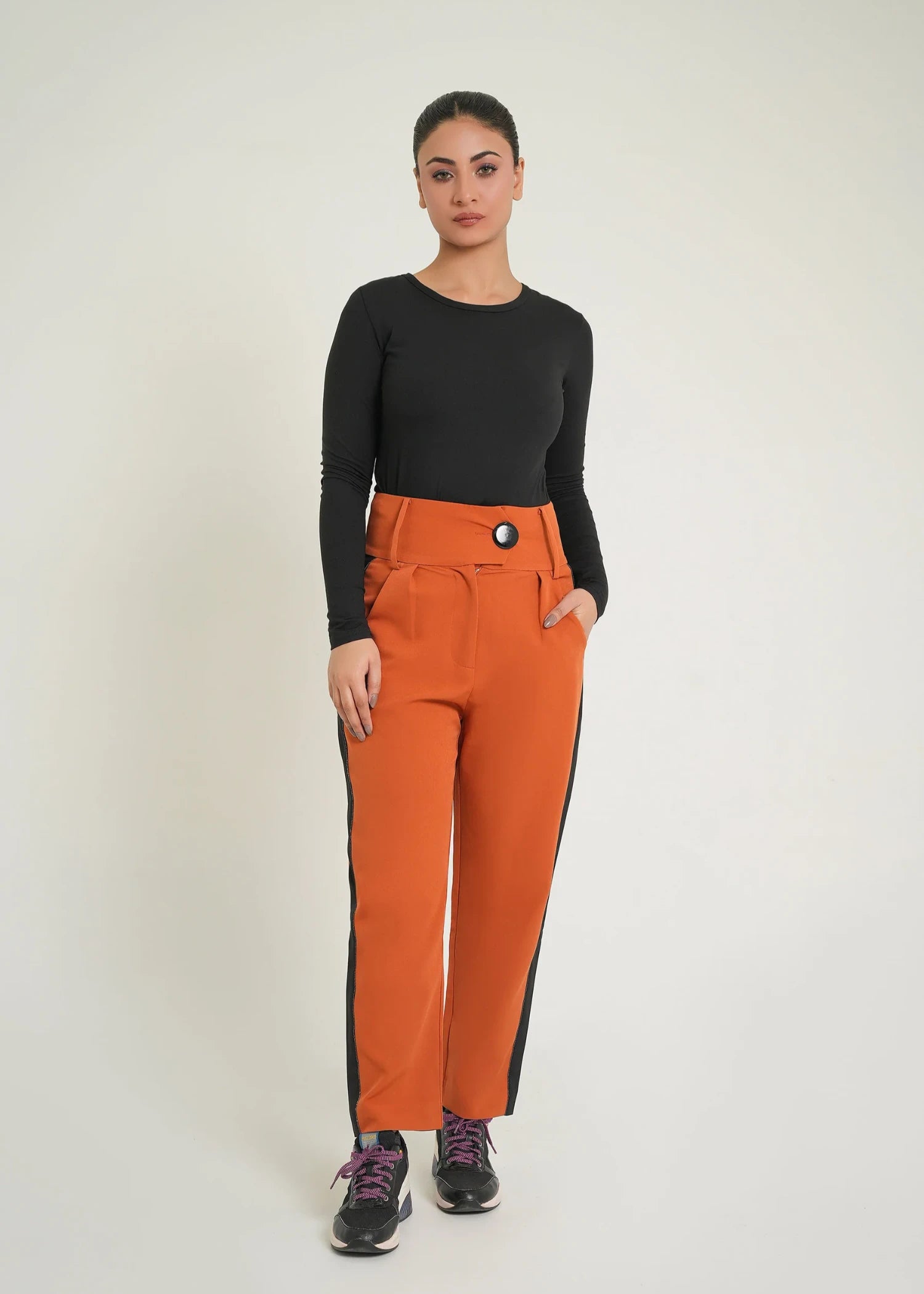 polyester-silk blend Trousers in Pumpkin orange