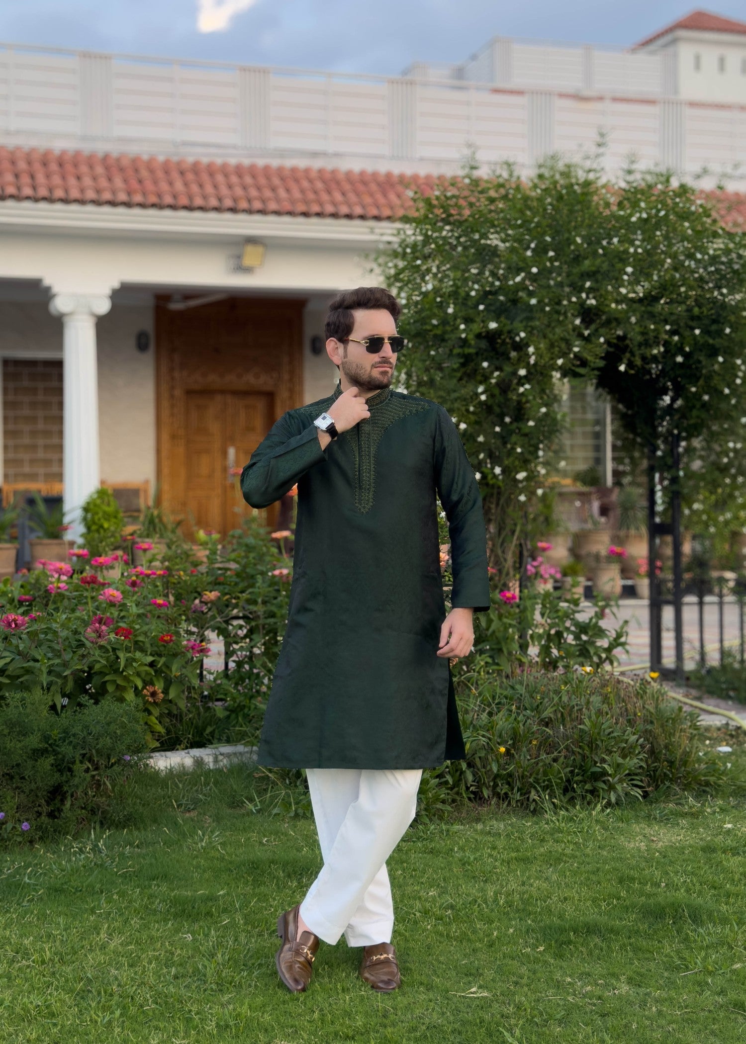 traditional jamawar Kurta in Dark green