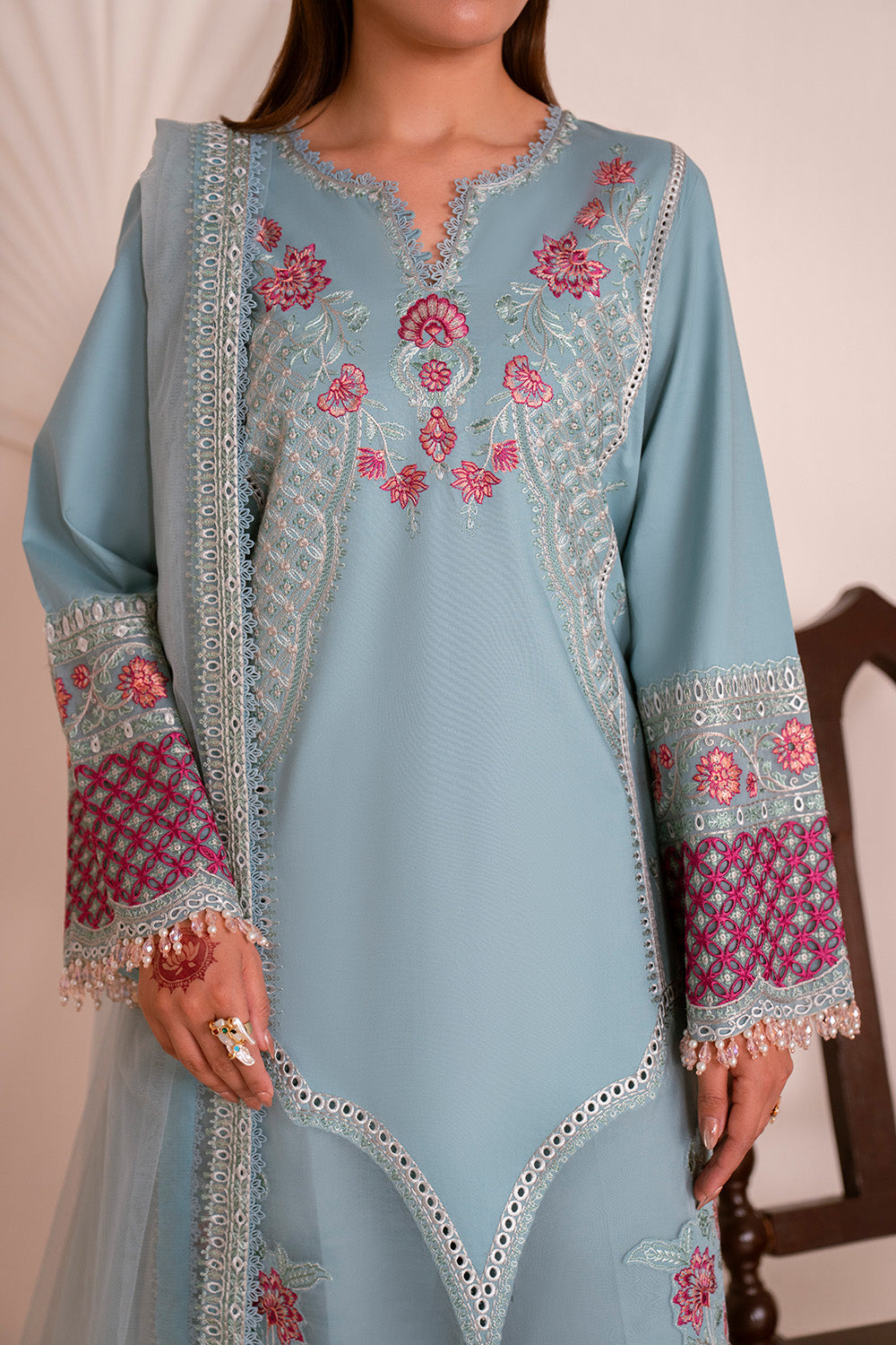 Bloom Poise Lawn Edit – SOPHIE - MSU0687