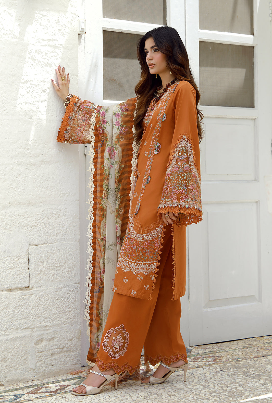 AJR Alif Signature Lawn – Viona