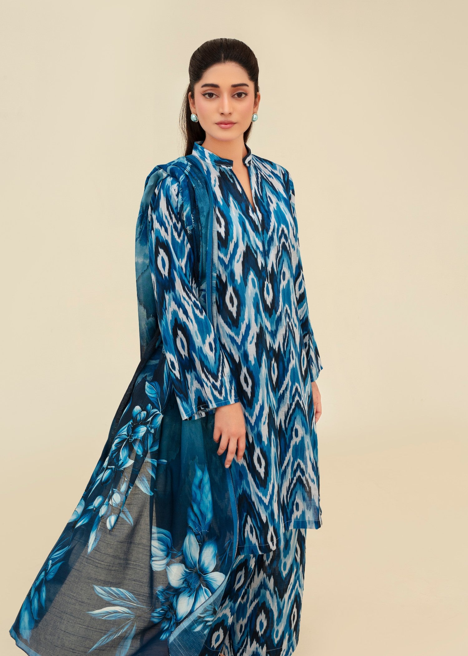 lawn Kurta Set in Cobalt blue