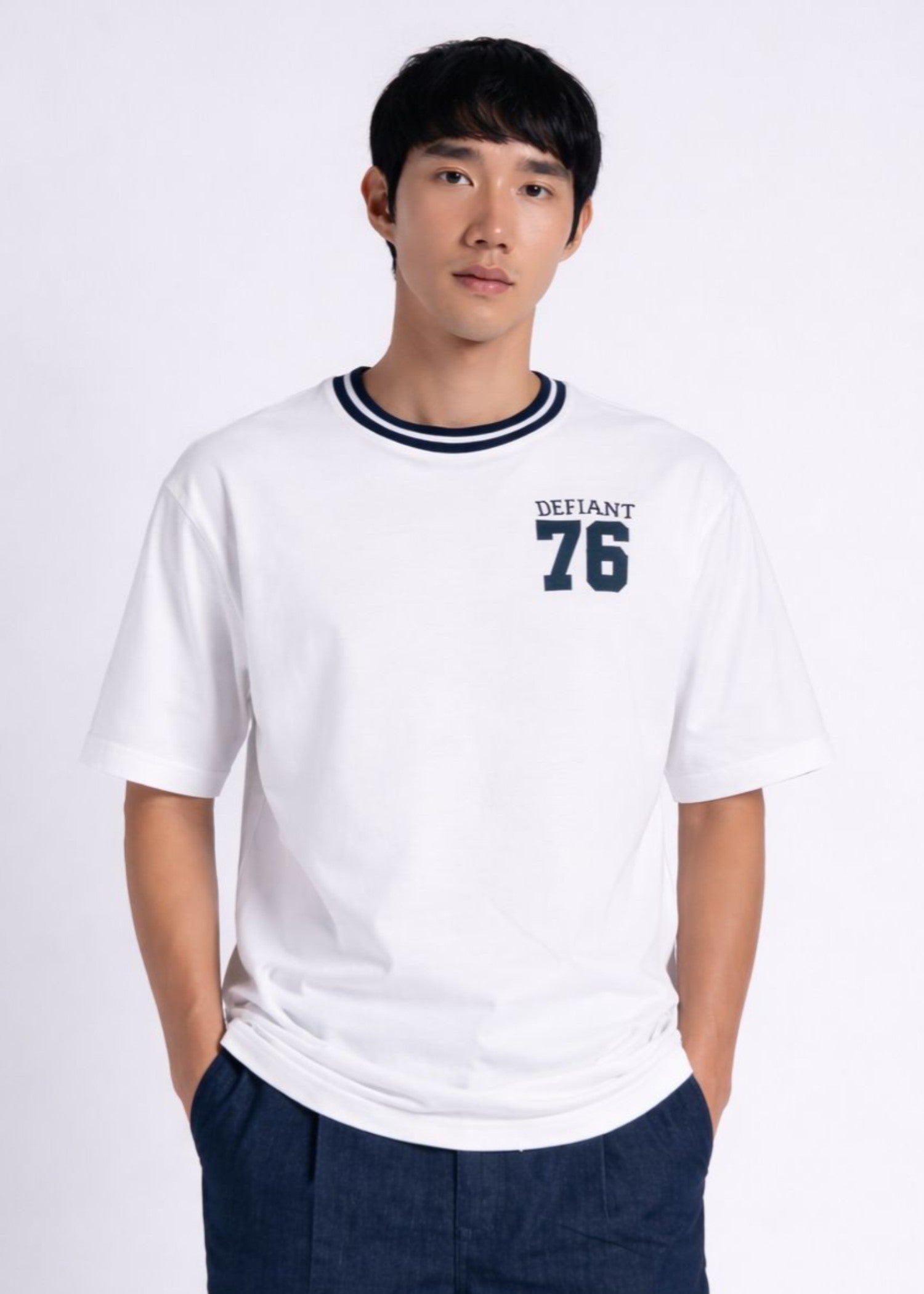 cotton T Shirt in Midnight blue, off-white