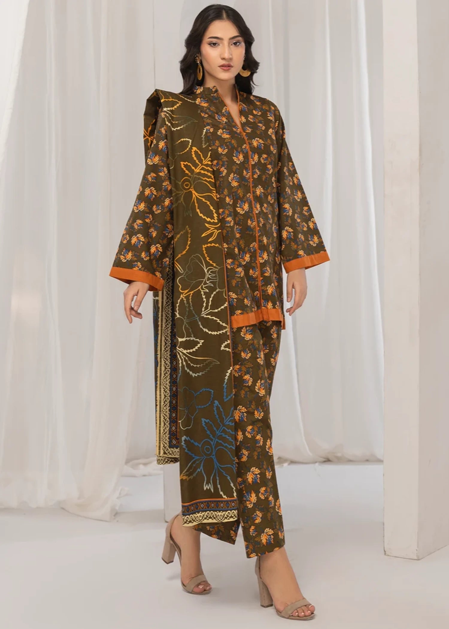 khaddar Unstitched in Hunter green